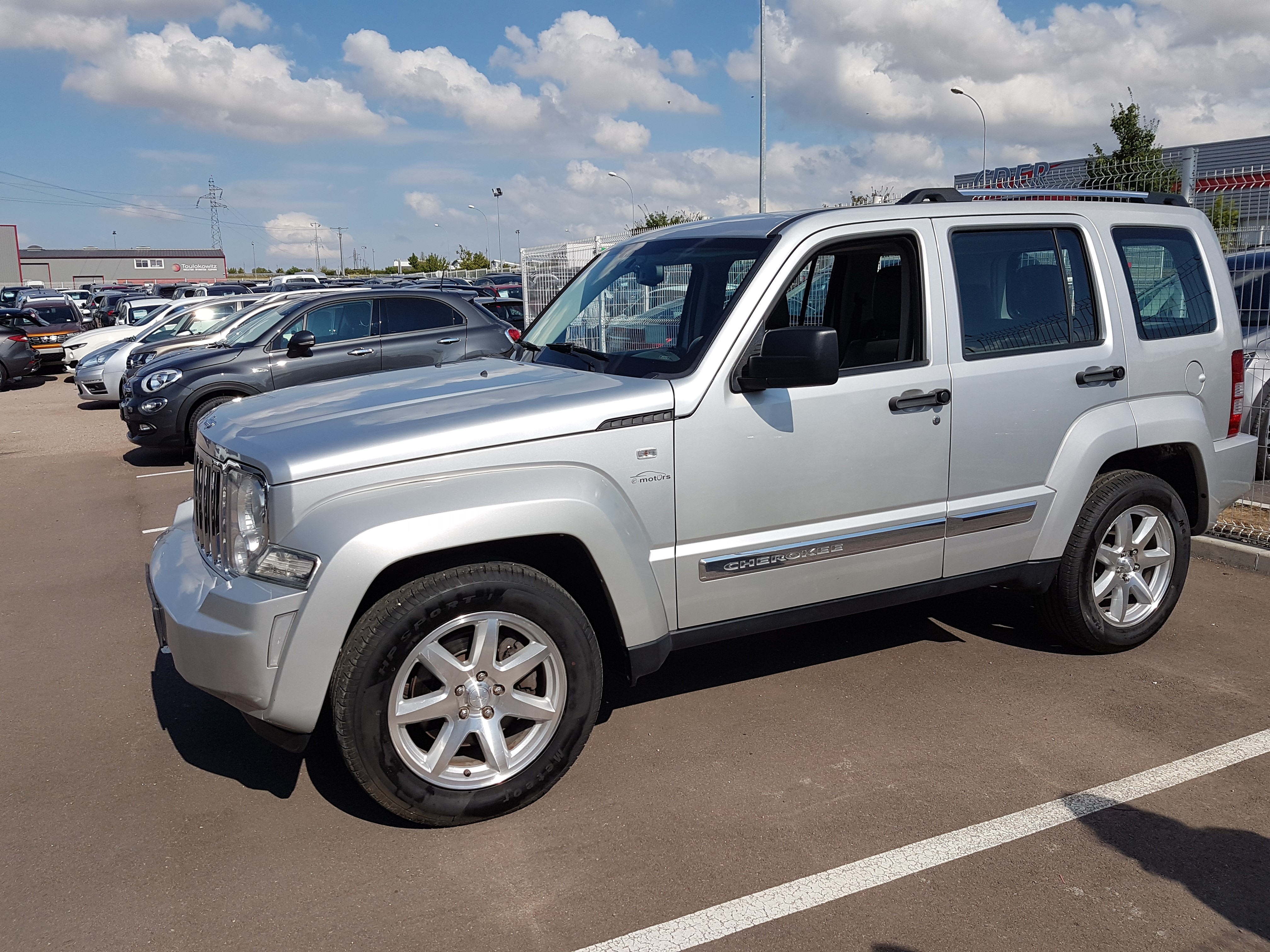 Avis-mandataire-auto-Emotors-Jeep-Cherokee-Limited-2-8-crd-177-automatique-4x4-5places.