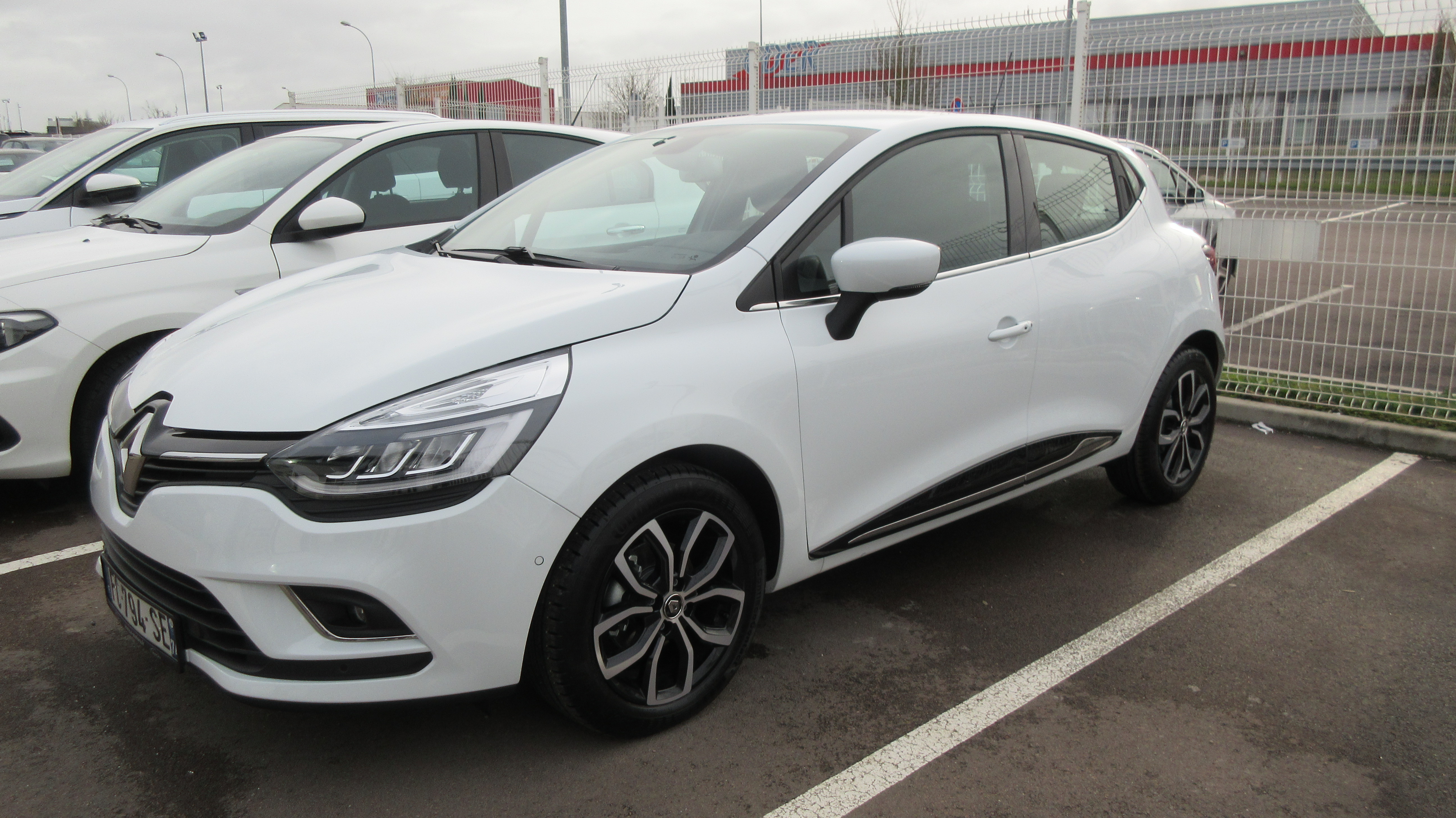 Avis-mandataire-auto-Emotors-Renault-Clio-Intens-tce-90.