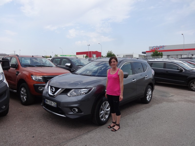 Avis-mandataire-auto-Emotors--Nissan-x-trail-nissan-connect-dci-130-4x2-7-places-plus-avm-.