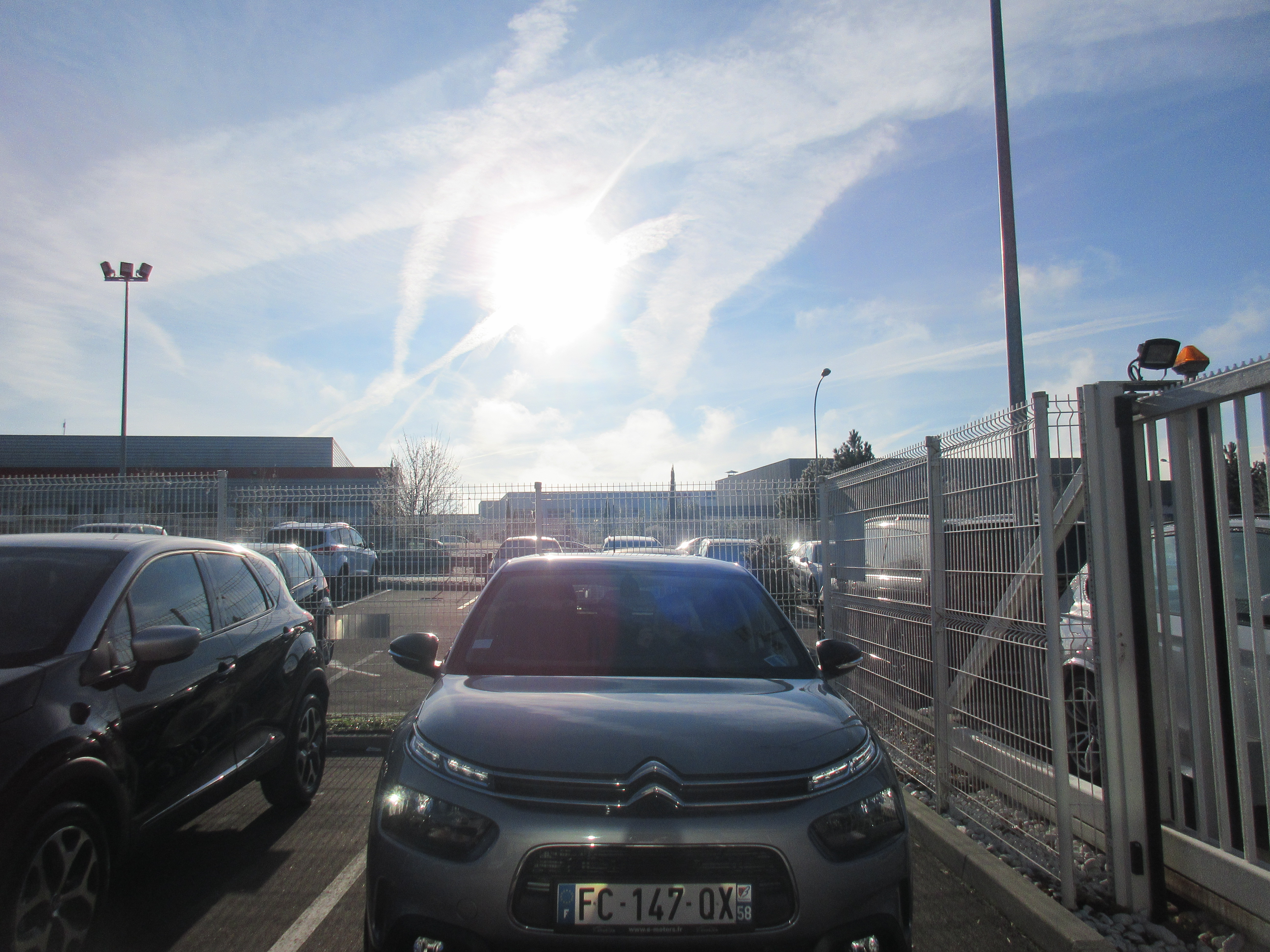 Avis-mandataire-auto-Emotors-Citroen-C4-cactus-Shine-bluehdi-100-s-s.