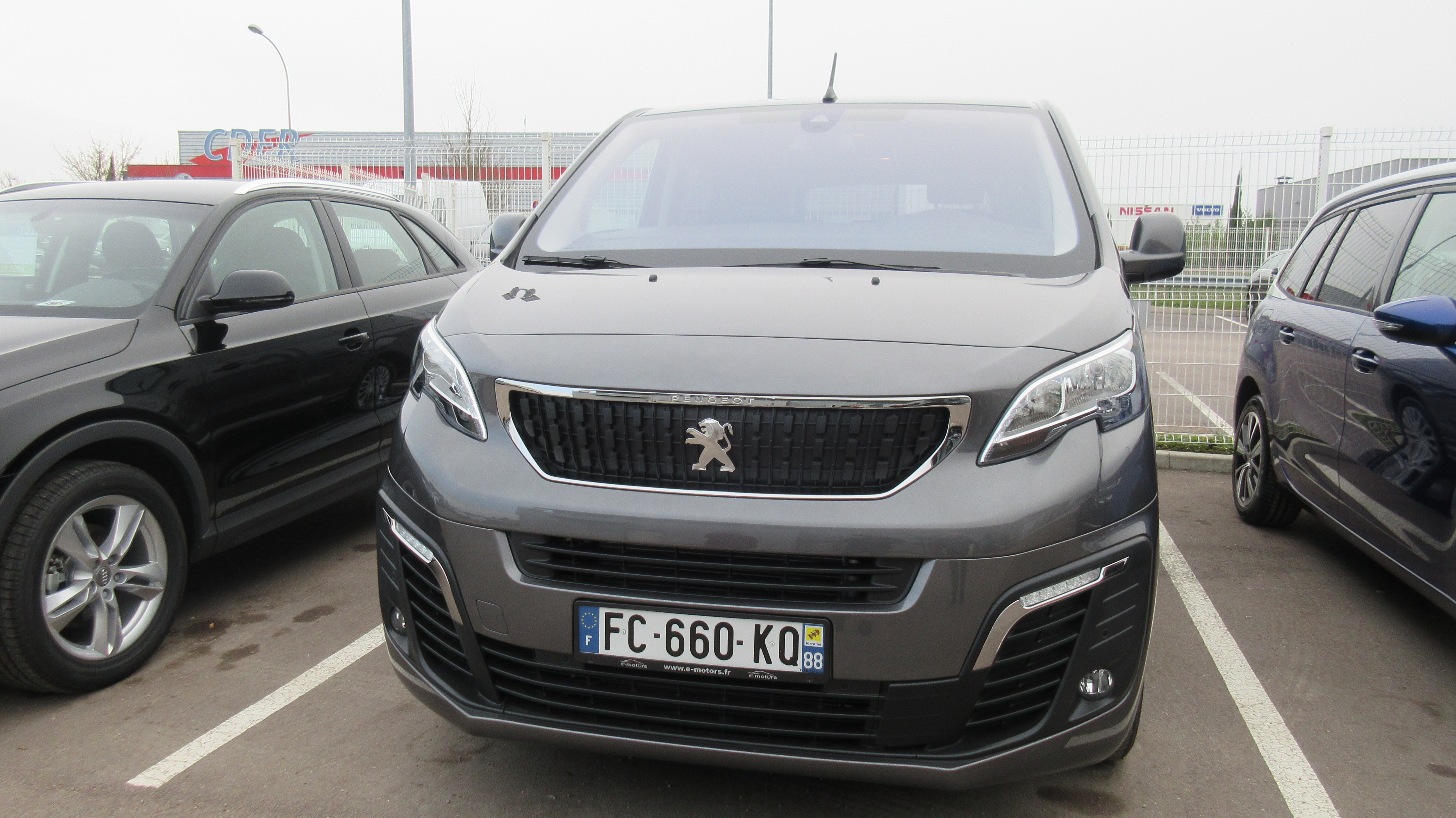 Avis-mandataire-auto-Emotors-Peugeot-Traveller-Standard-2-0-bluehdi-150ch-s-s-bvm6-active-8-places.
