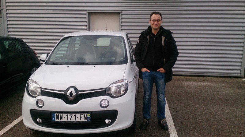 Avis-mandataire-auto-Emotors--Renault-twingo-iii-intens-tce-90-edc-.