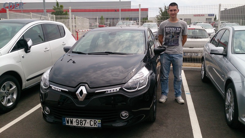 Avis-mandataire-auto-Emotors--Renault-clio-iv-zen-sur-quip-dci-90-plus-gps-plus-jantes-alliages-plus-radar-arri-re-.