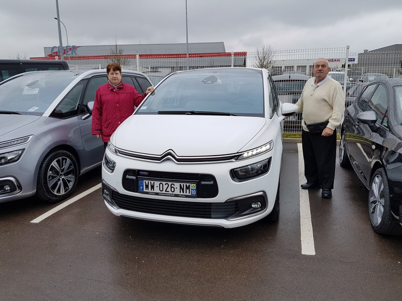 Avis-mandataire-auto-Emotors-Citroen-C4-picasso-Shine-puretech-130-s-s.