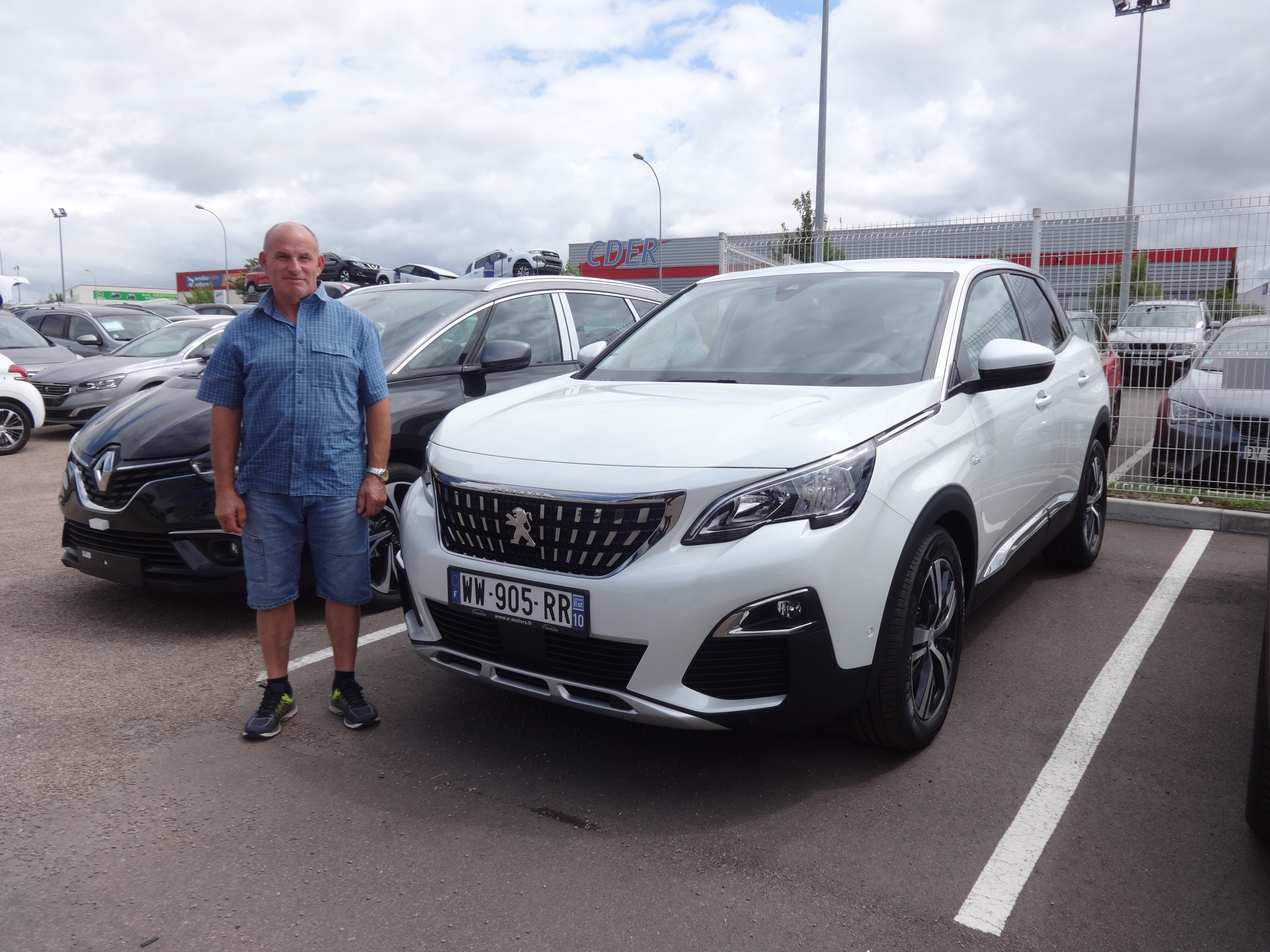 Avis-mandataire-auto-Emotors-Peugeot-3008-Allure-puretech-130-s-s.
