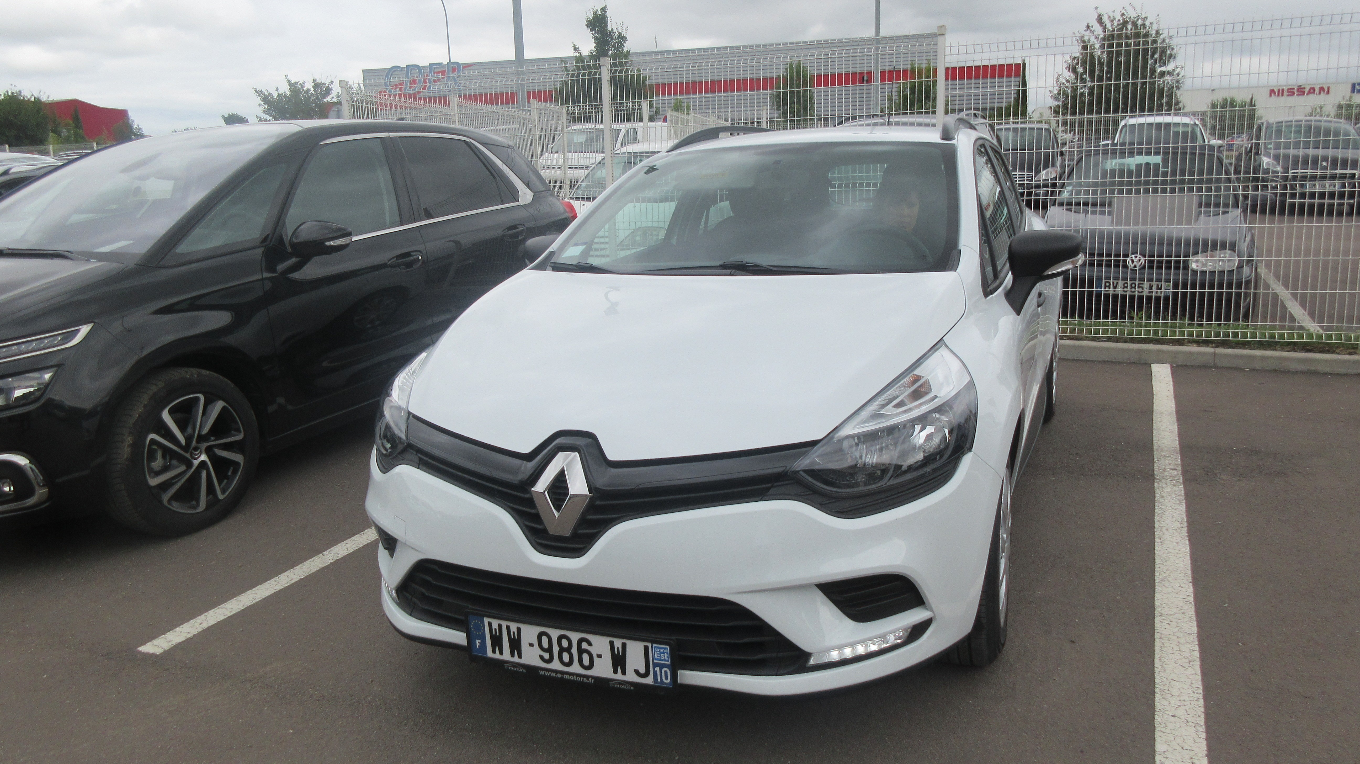 Avis-mandataire-auto-Emotors-Renault-Clio-iv-estate-Clio-estate-life-1-2-16v-75.