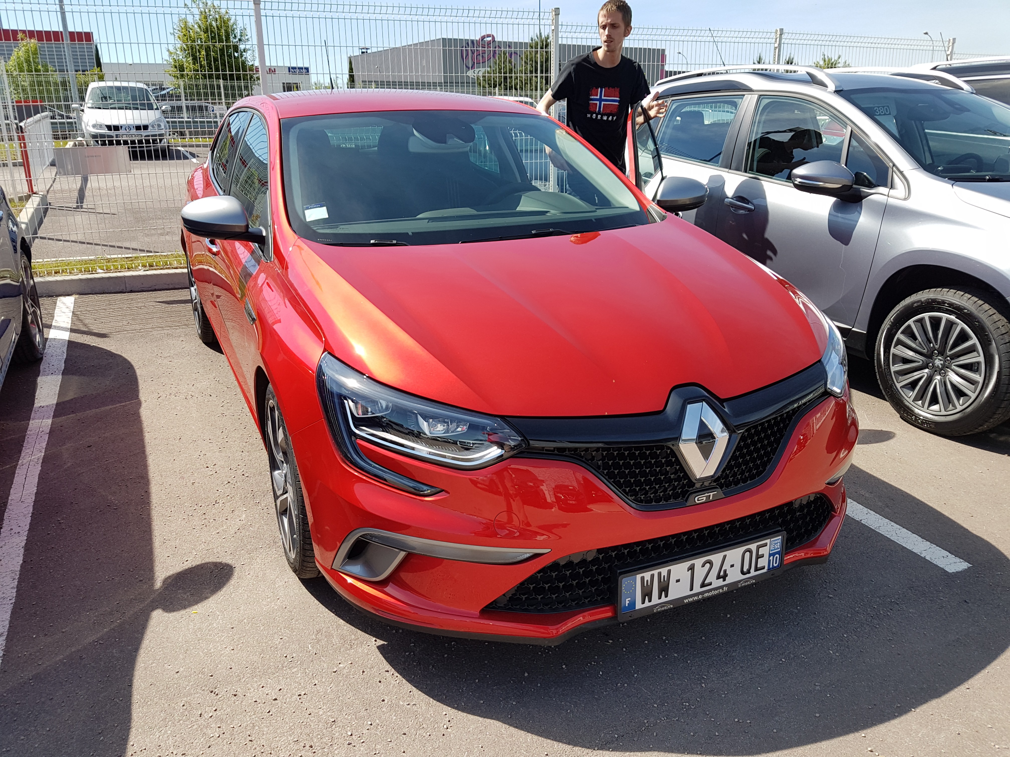 Avis-mandataire-auto-Emotors-Renault-Megane-iv-berline-M-gane-iv-berline-gt-tce-205-energy-edc.