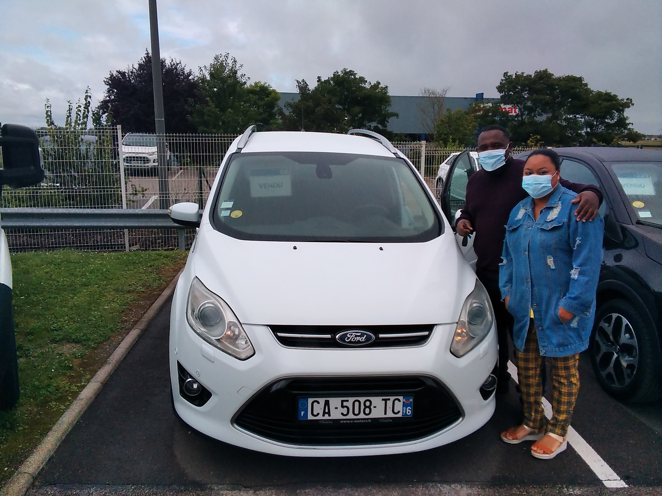 Avis-mandataire-auto-Emotors-Ford-Grand-c-max-2-0-tdci-140-fap-titanium-powershift-a.