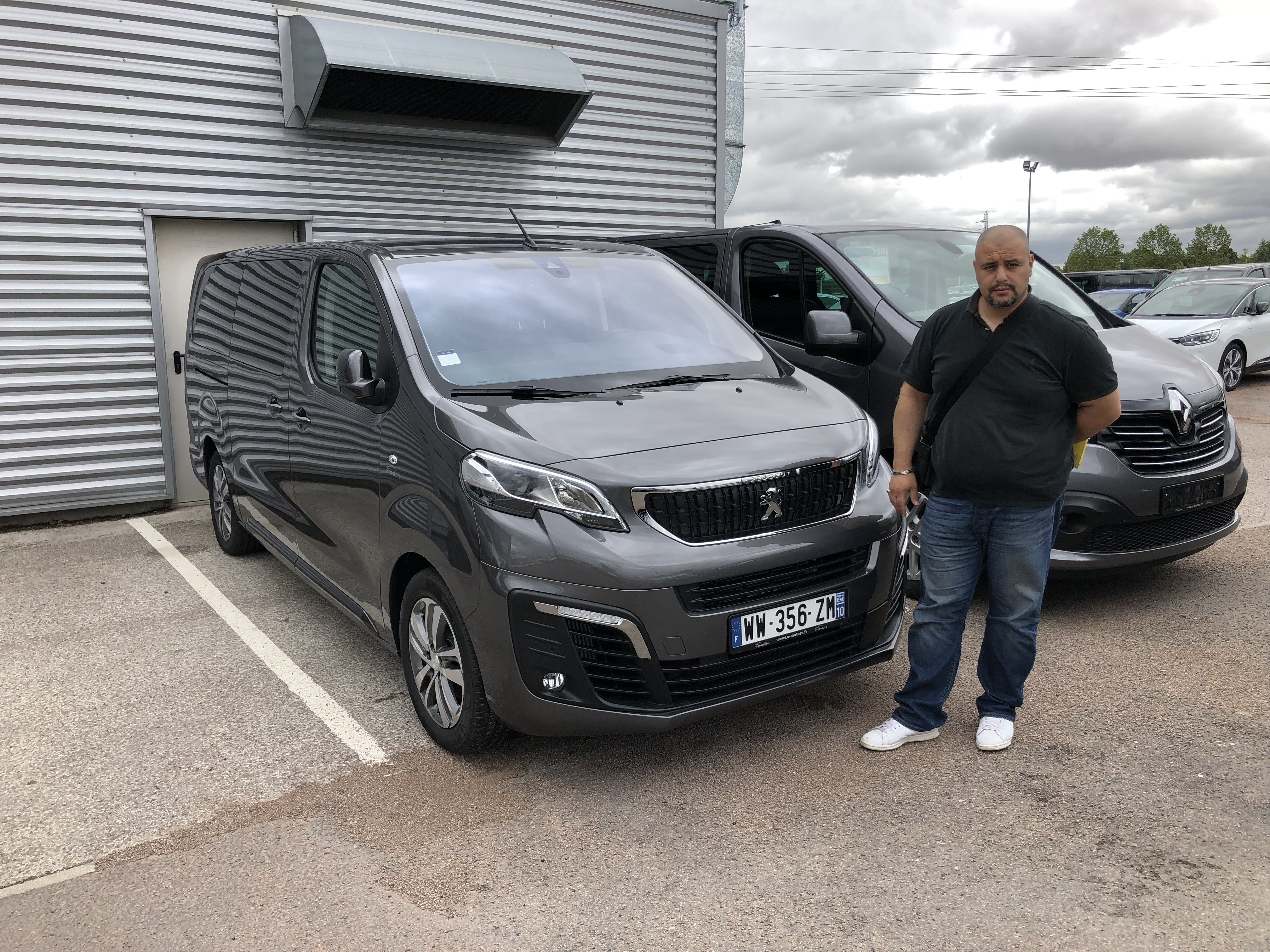 Avis-mandataire-auto-Emotors-Peugeot-Traveller-Long-allure-bluehdi-150-s-s.