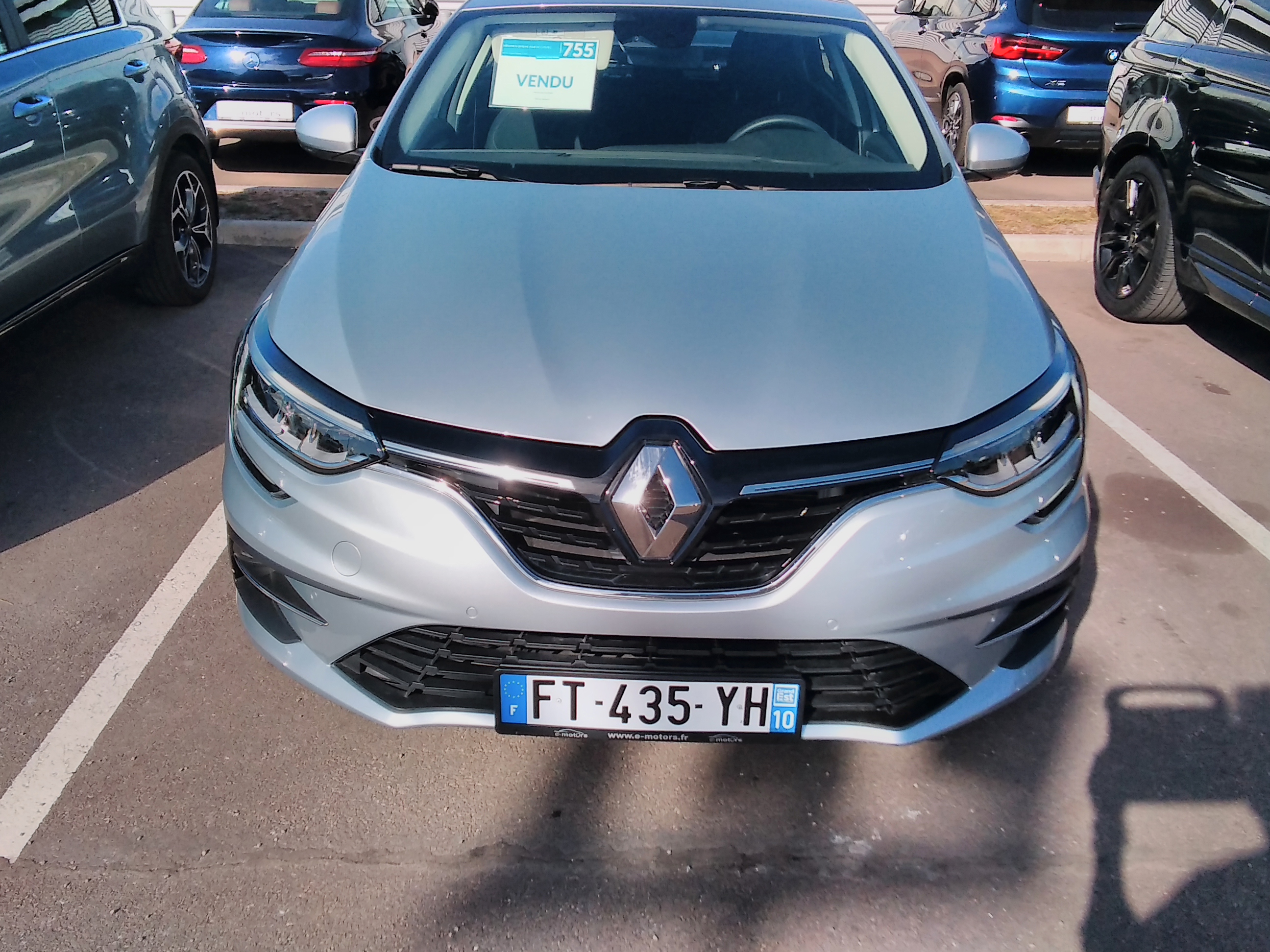 Avis-mandataire-auto-Emotors-Renault-Megane-berline-M-gane-iv-berline-blue-dci-115-edc-plus-pdc-plus-gps.