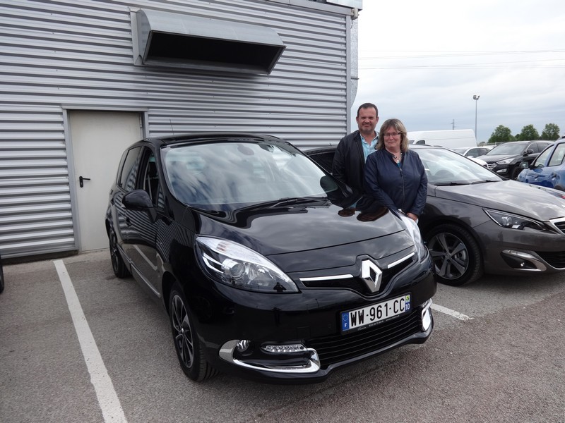 Avis-mandataire-auto-Emotors--Renault-sc-nic-iii-bose-dci-130-energy-plus-toit-vitr-.