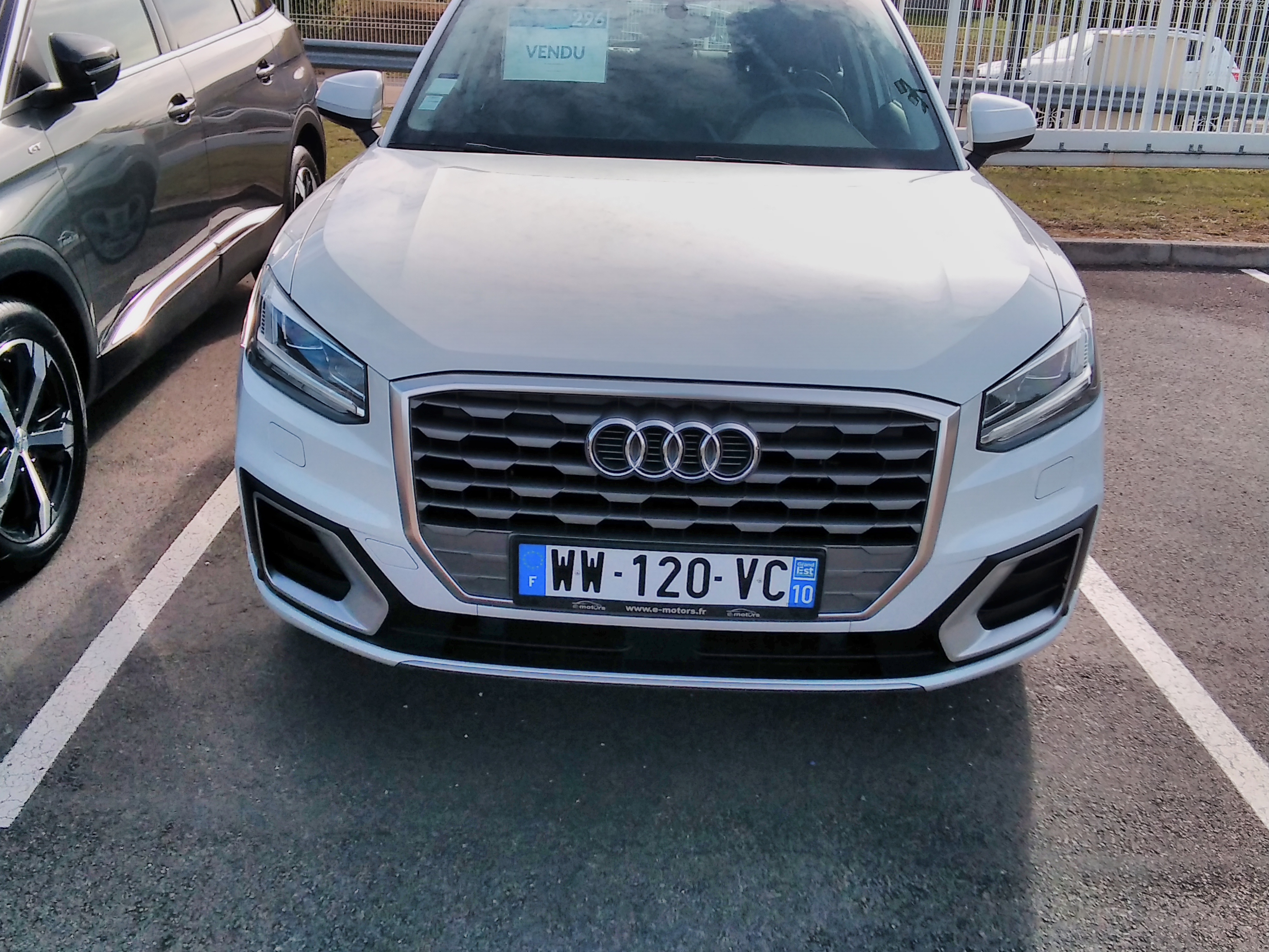 Avis-mandataire-auto-Emotors-Audi-Q2-1-6-tdi-116-ch-s-tronic-7-sport-plus-pdc.