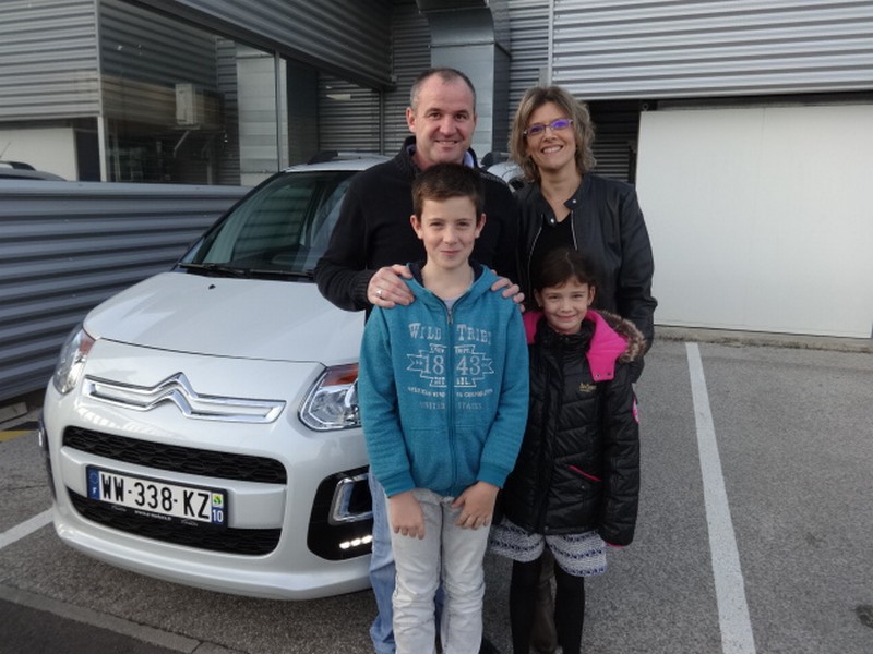 Avis-mandataire-auto-Emotors-Citroen-C3-picasso-Confort-bluehdi-100.