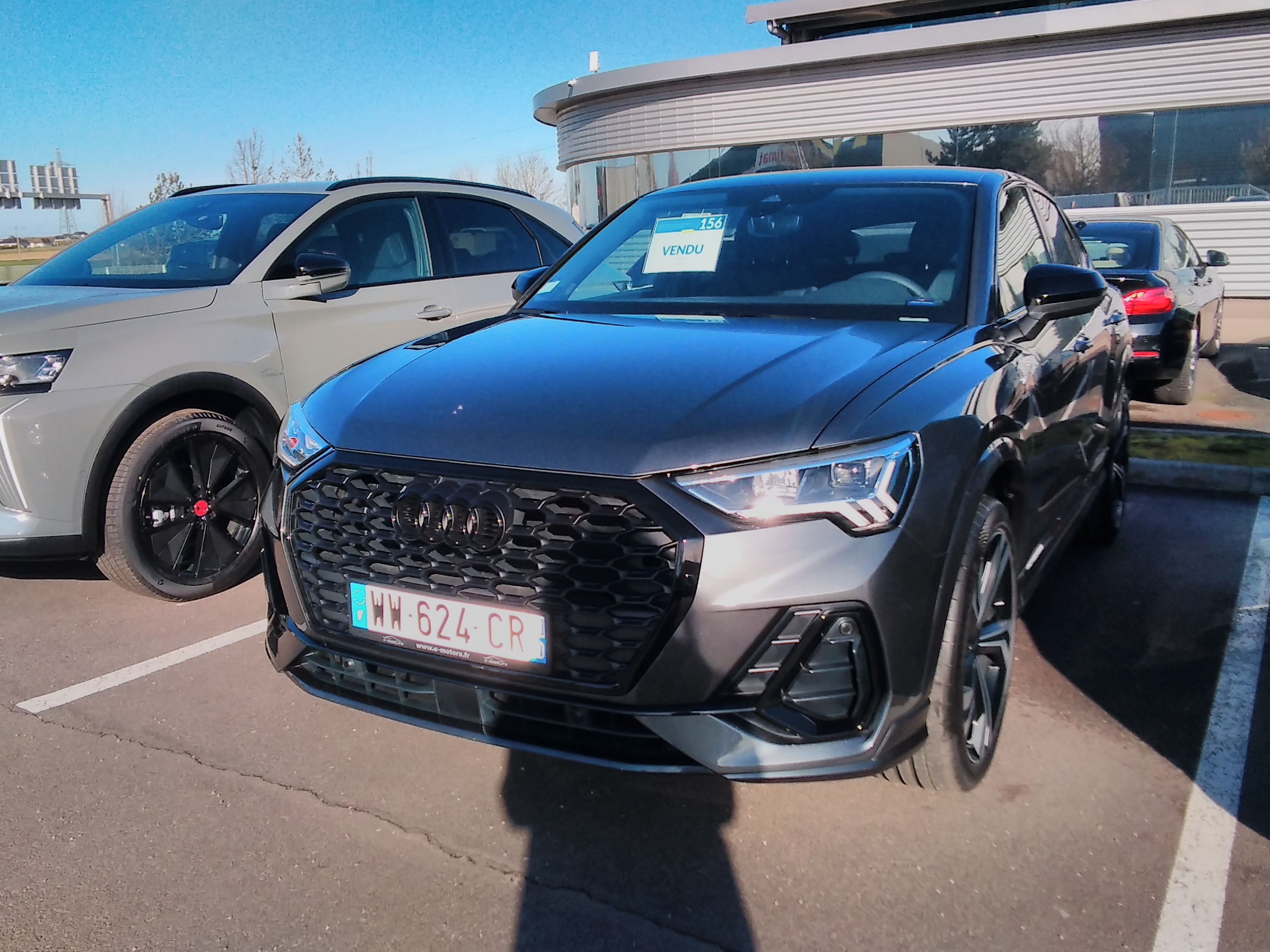 Avis-mandataire-auto-Emotors-Audi-Q3-sportback-35-tdi-150-s-tronic-7-s-edition-plus-ja20-plus-pack-black.