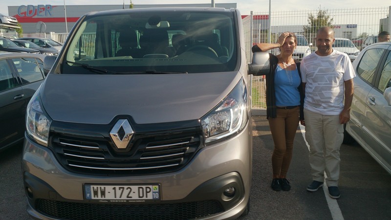 Avis-mandataire-auto-Emotors--Renault-trafic-combi-grand-intens-dci-120-energy-9-places-.