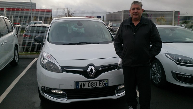 Avis-mandataire-auto-Emotors--Renault-scenic-iii-bose-dci-110-energy-plus-toit-vitr-.