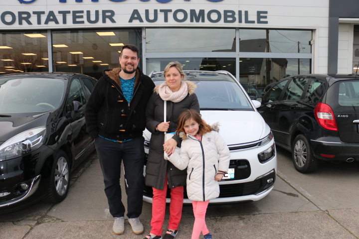 Avis-mandataire-auto-Emotors-Citroen-Grand-c4-picasso-Bluehdi-150-s-s-eat6-shine.