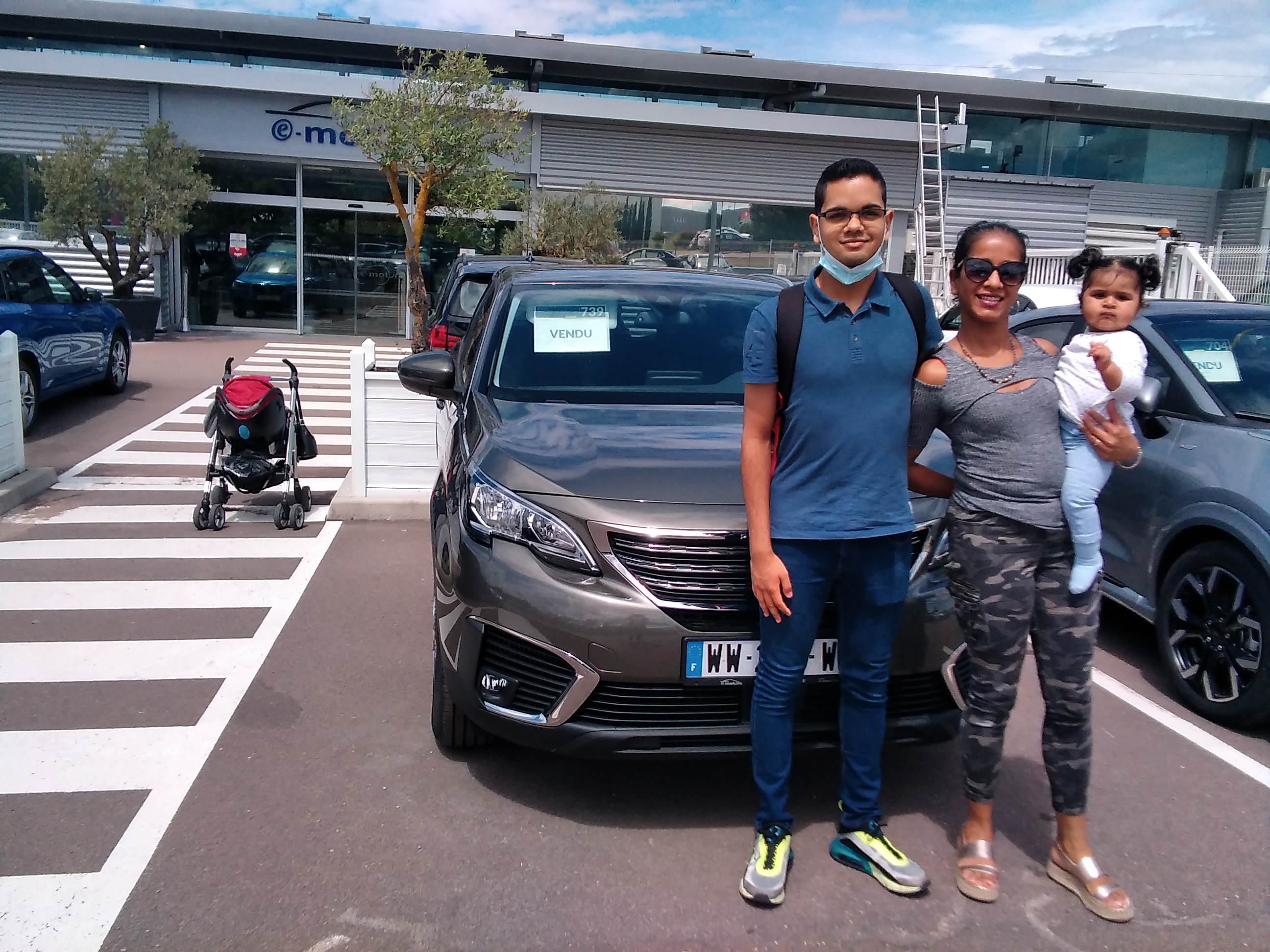 Avis-mandataire-auto-Emotors-Peugeot-5008-Active-puretech-130-s-s.