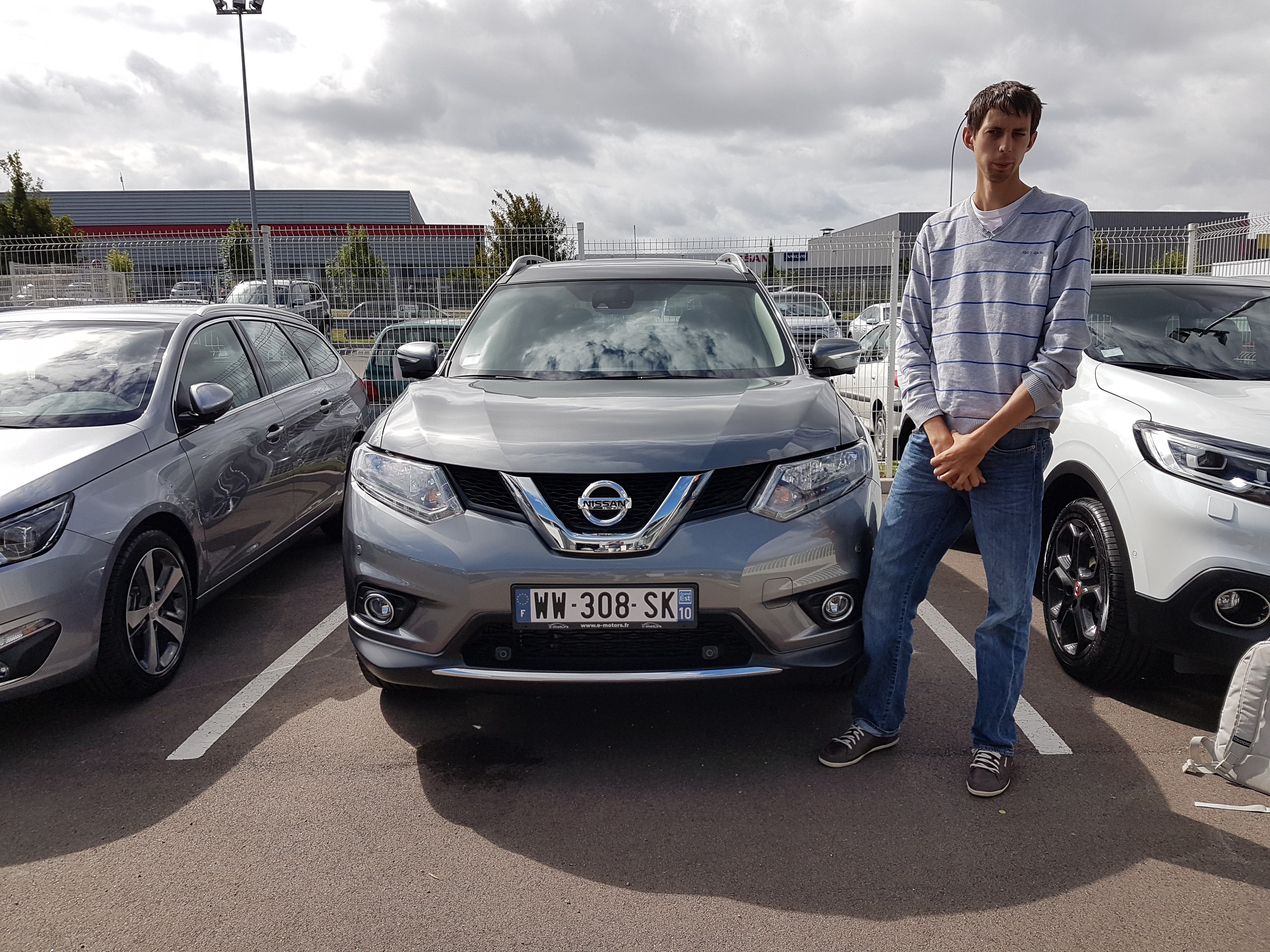 Avis-mandataire-auto-Emotors-Nissan-X-trail-N-connecta-dci-130-5pl-4x2.