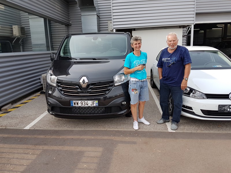 Avis-mandataire-auto-Emotors-Renault-Trafic-combi-Intens-dci-125-energy-8places-hayon.