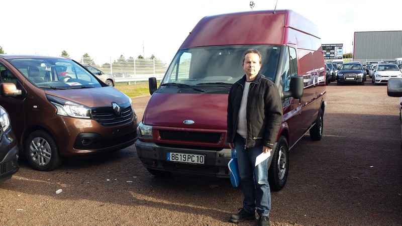 Avis-mandataire-auto-Emotors--Ford-transit-350l-td-125-automatique-.