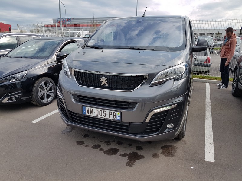 Avis-mandataire-auto-Emotors-Peugeot-Traveller-Standard-2-0-bluehdi-150ch-s-s-bvm6-active-8-places.