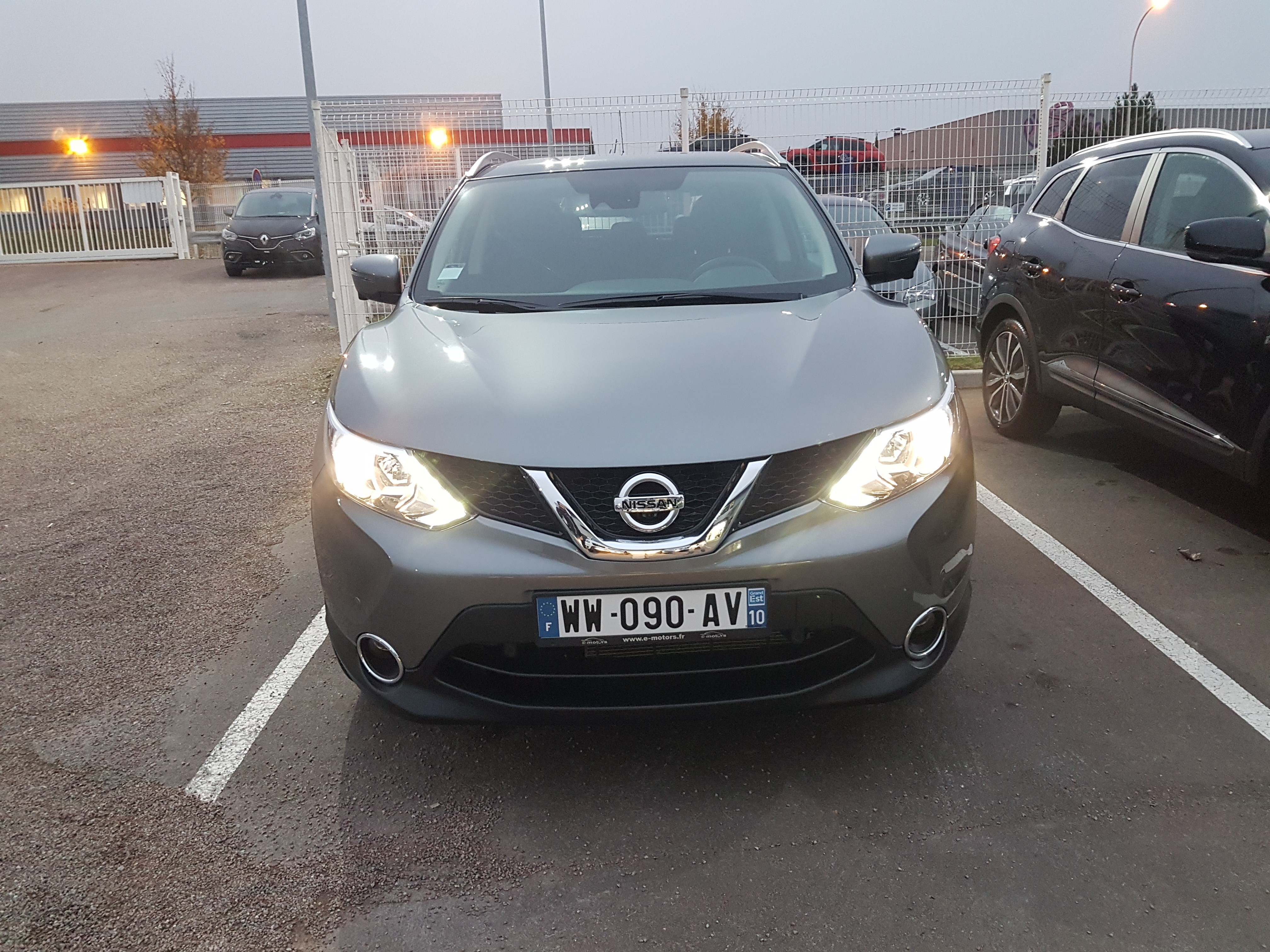 Avis-mandataire-auto-Emotors-Nissan-Qashqai-N-connecta-dig-t-115-4x2-plus-pack-design.