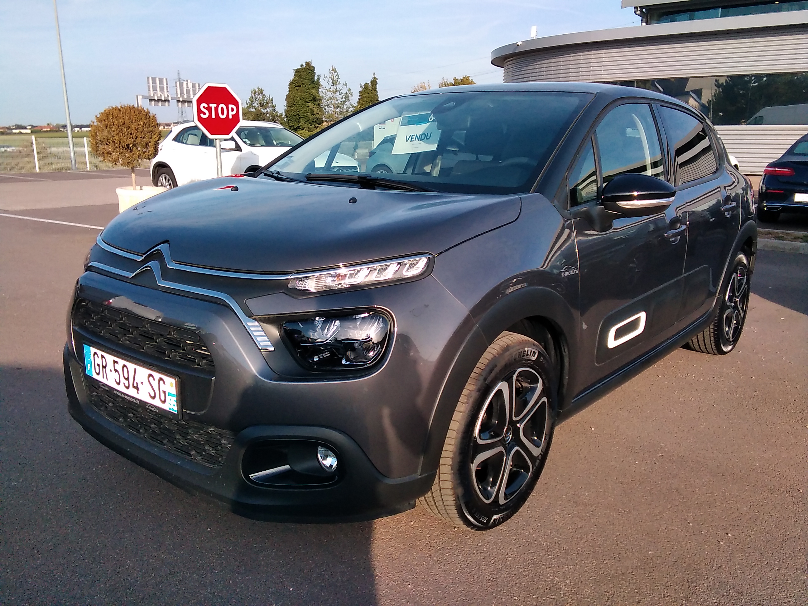 Avis-mandataire-auto-Emotors-Citroen-C3-Shine-puretech-83-s-s-plus-10-000km.