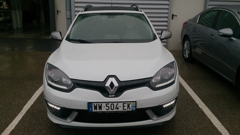 Avis-mandataire-auto-Emotors--Renault-megane-iii-estate-gt-tce-220-energy-.