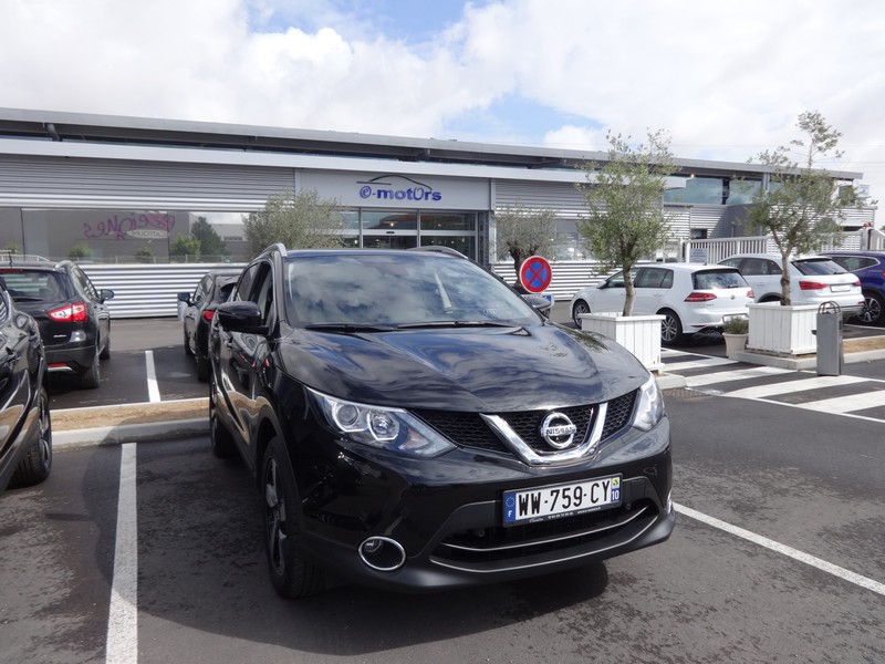 Avis-mandataire-auto-Emotors--Nissan-qashqai-connect-edition-dci-130-4x2-plus-toit-panoramique-.