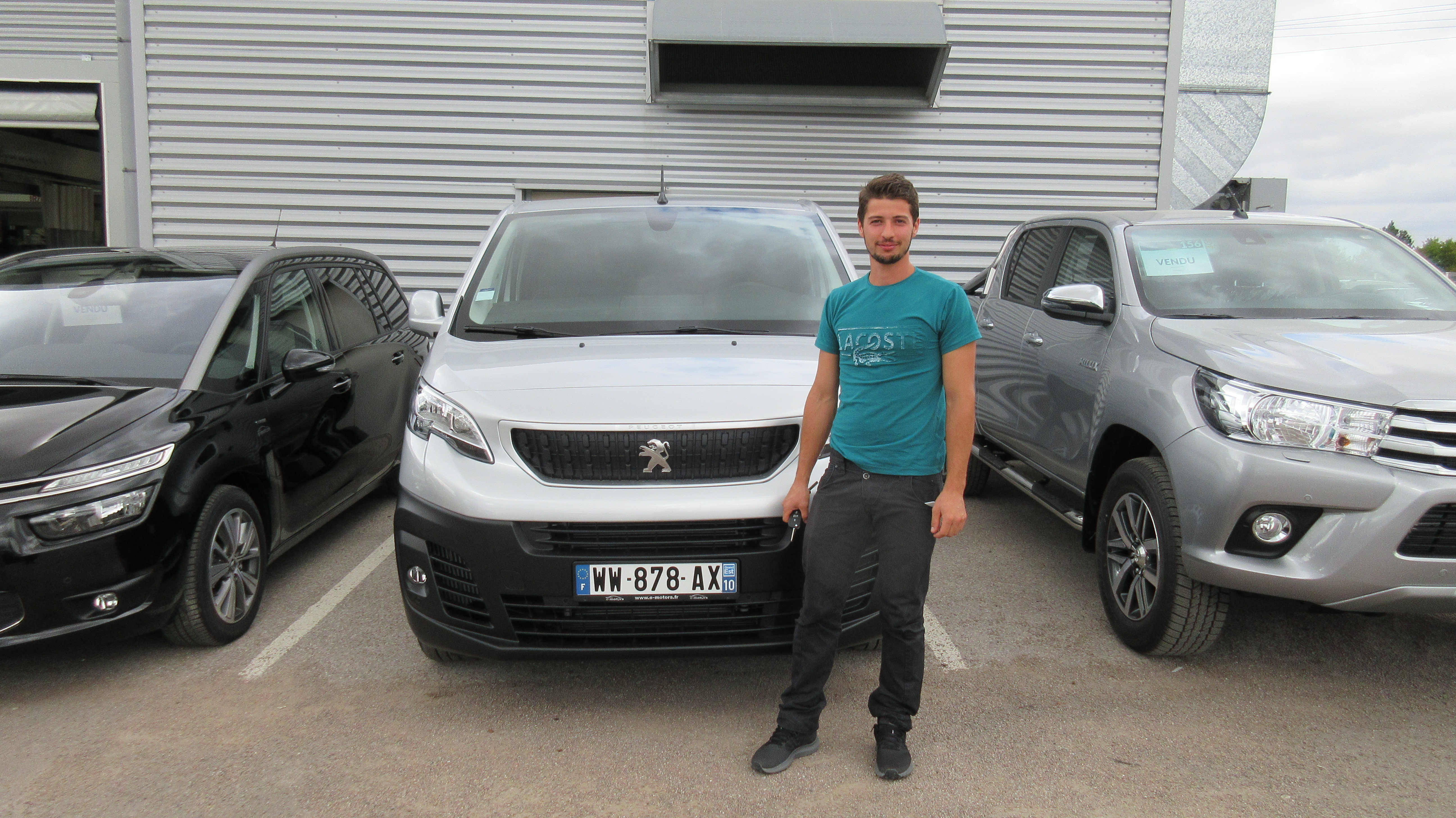 Avis-mandataire-auto-Emotors-Peugeot-Expert-fourgon-T-l-standard-premium-bluehdi-150-plus-gps-cam-ra.