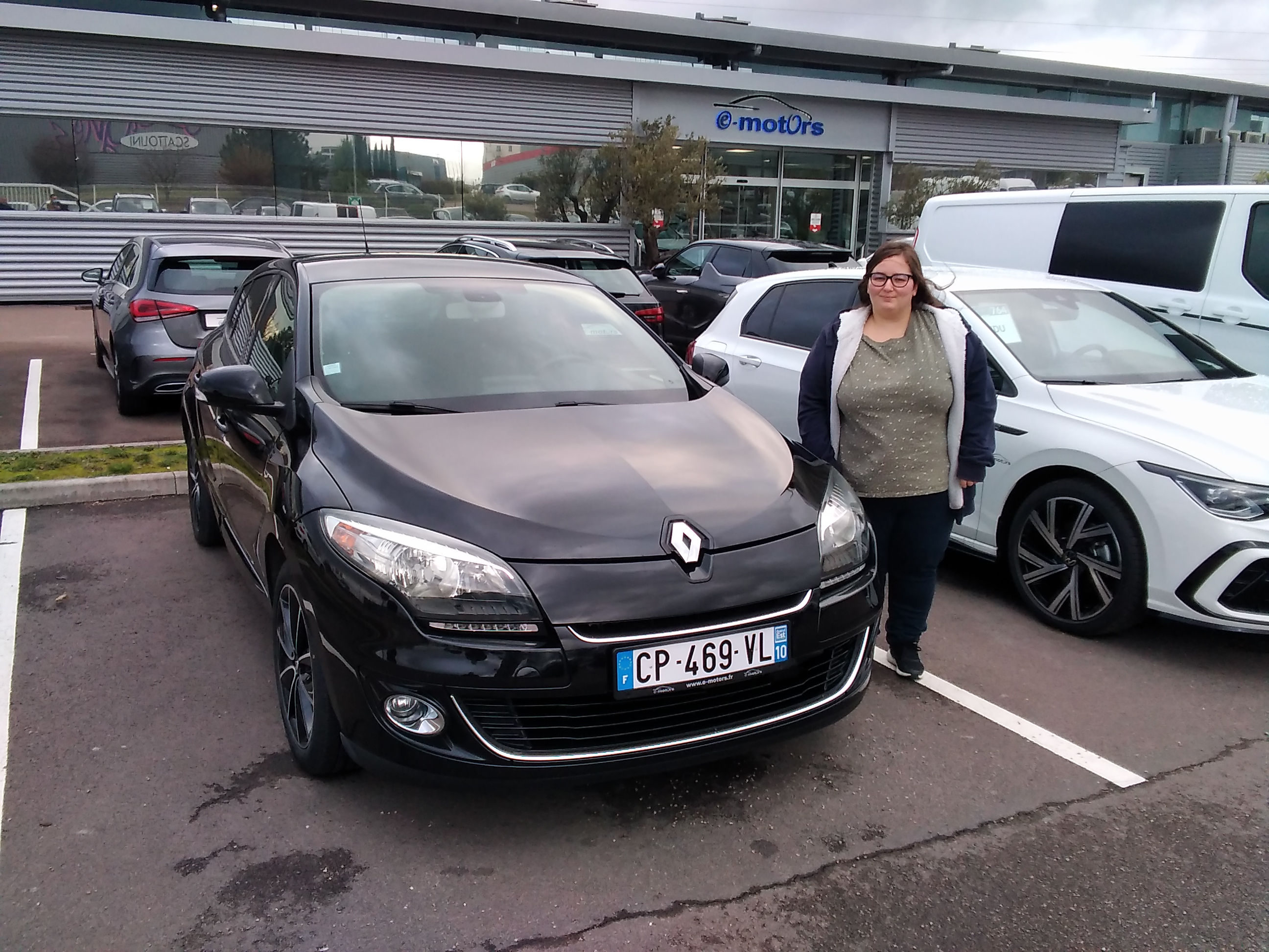 Avis-mandataire-auto-Emotors-Renault-Megane-iii-berline-M-gane-iii-dci-110-fap-eco2-bose-euro-5-edc.