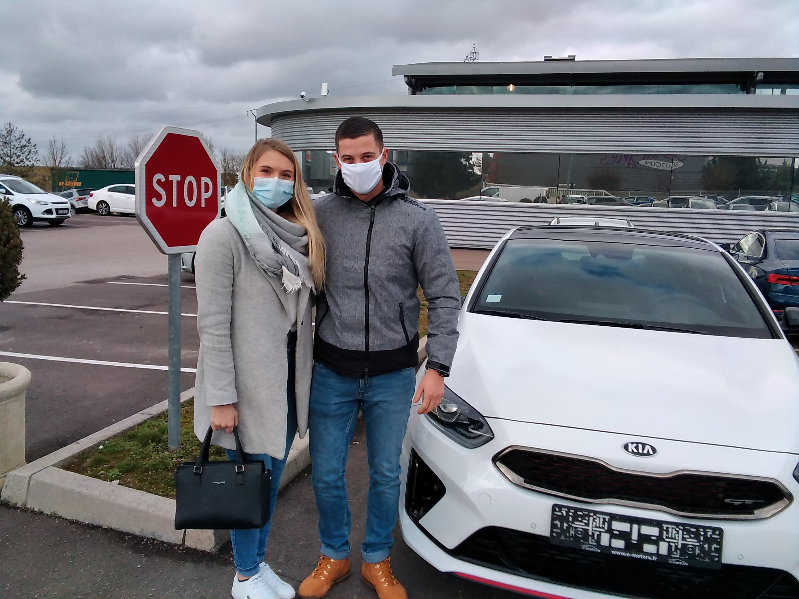 Avis-mandataire-auto-Emotors-Kia-Proceed-Gt-t-gdi-204-dct7.