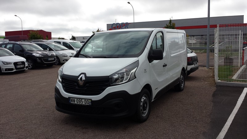 Avis-mandataire-auto-Emotors--Renault-trafic-fourgon-grand-confort-dci-140-l1h1-.