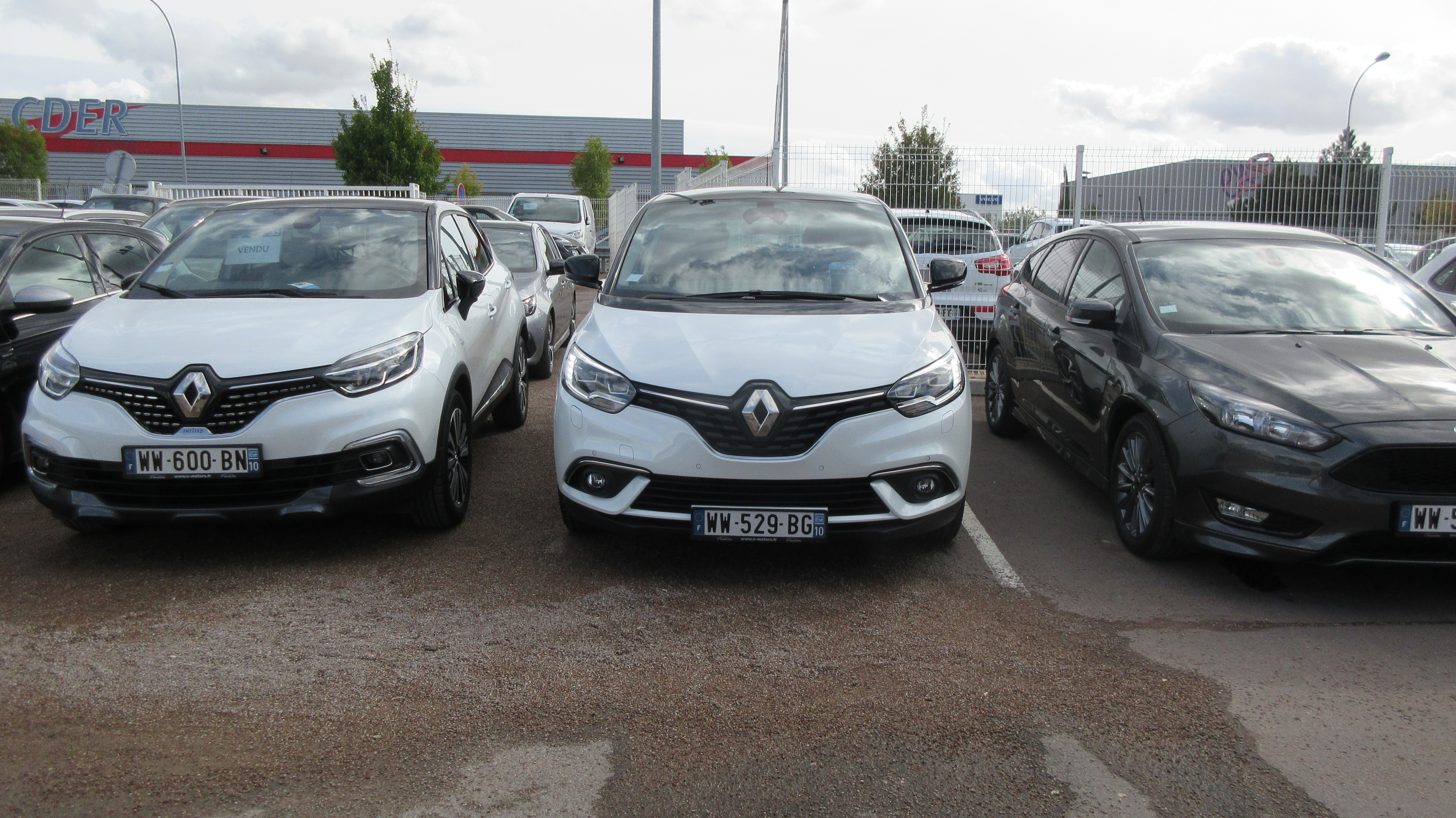Avis-mandataire-auto-Emotors-Renault-Scenic-Intens-tce-130-energy-plus-bose.