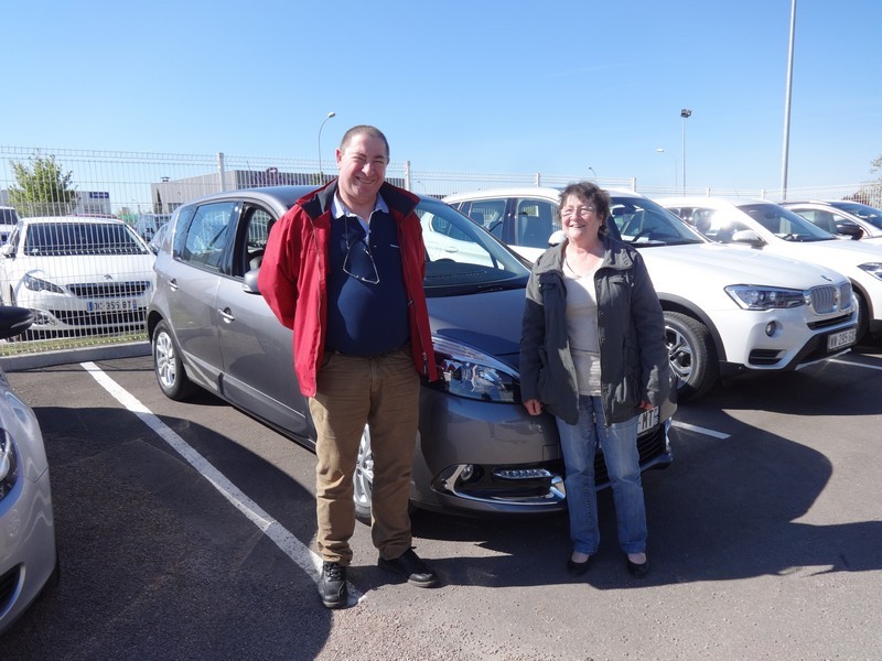 Avis-mandataire-auto-Emotors--Renault-scenic-iii-dynamique-tce-115-.