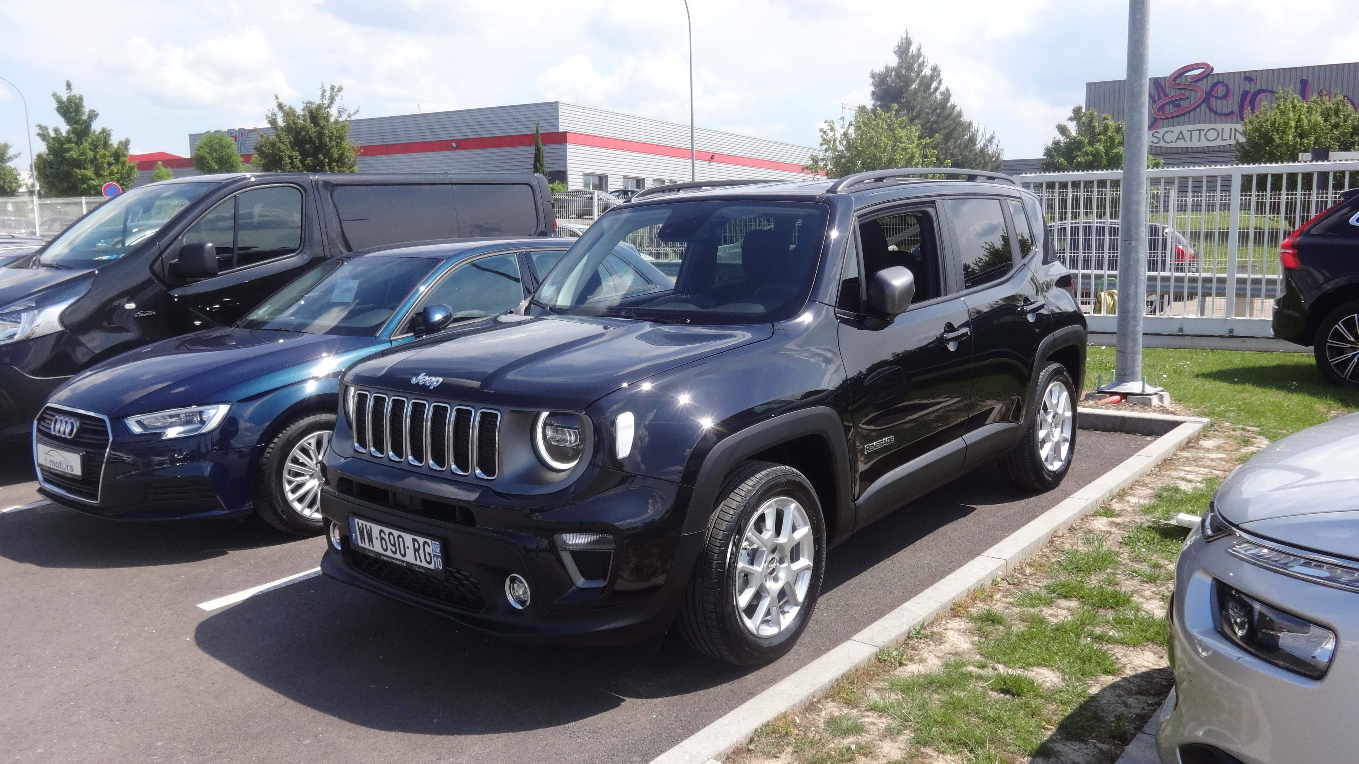 Avis-mandataire-auto-Emotors-Jeep-Renegade-Limited-l-multijet-120-bvr6.