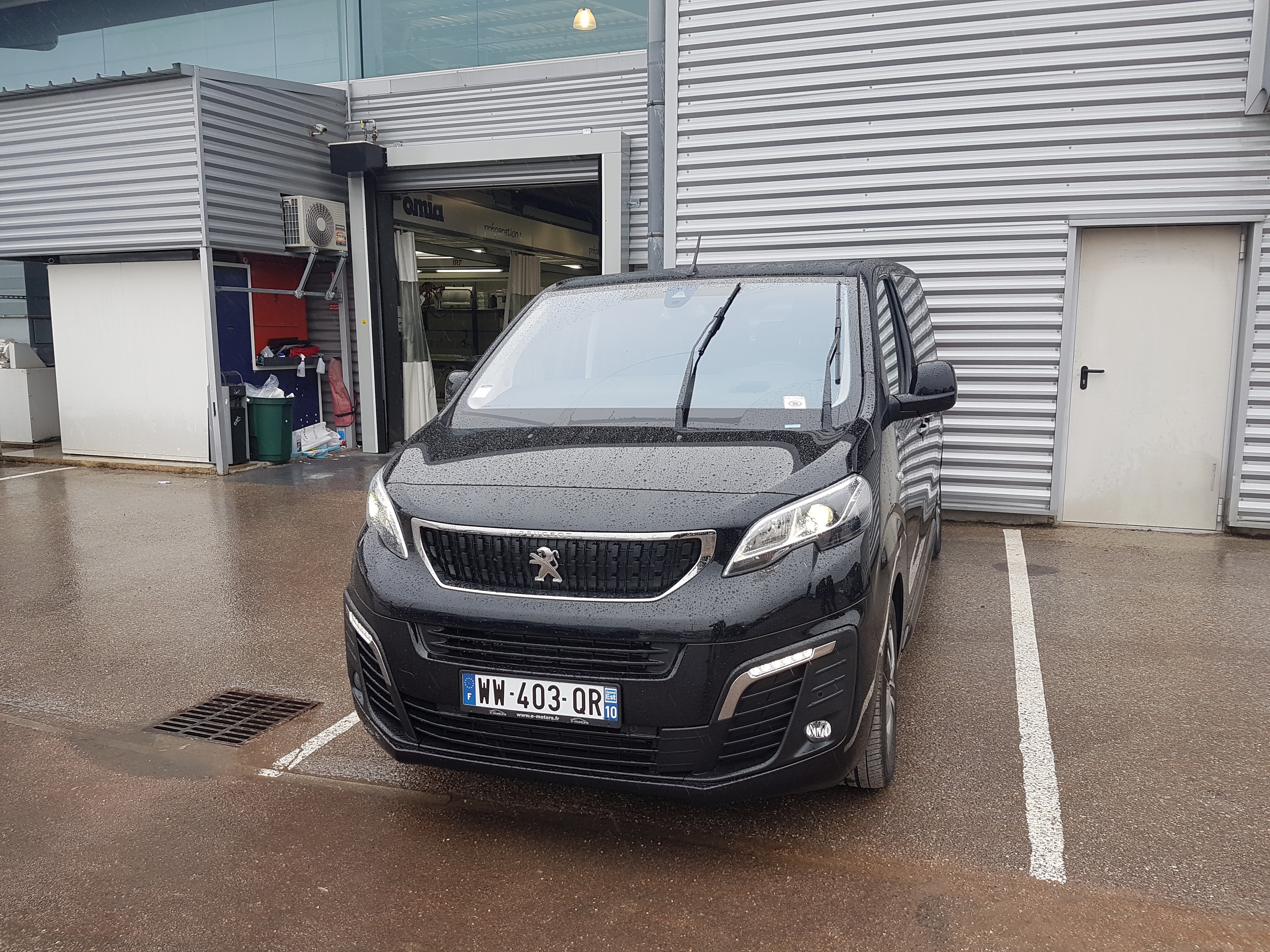 Avis-mandataire-auto-Emotors-Peugeot-Traveller-Standard-allure-bluehdi-150-s-s.