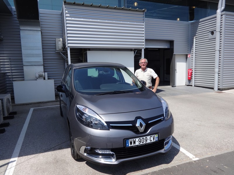 Avis-mandataire-auto-Emotors--Renault-scenic-iii-bose-dci-110-edc-.