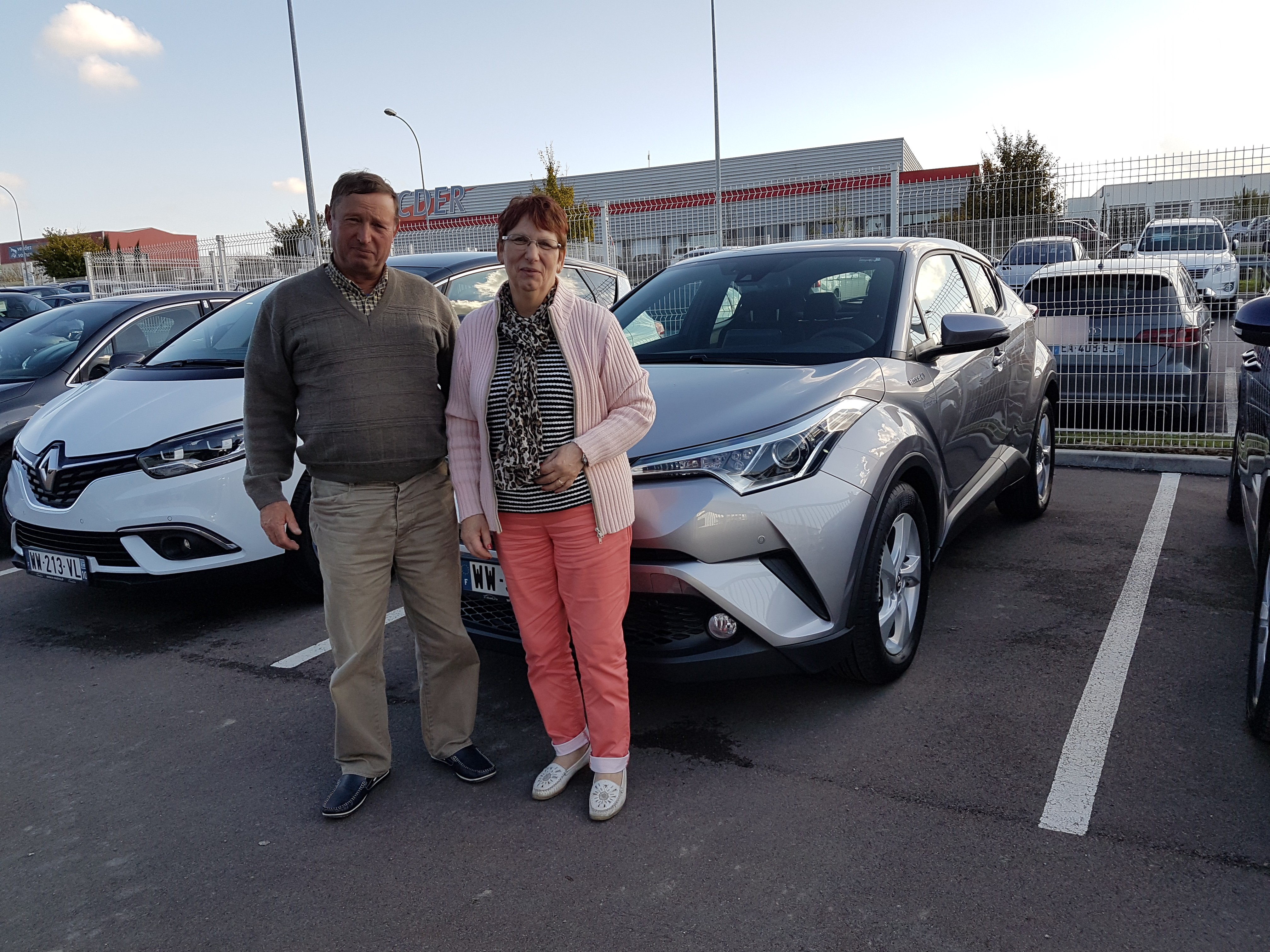 Avis-mandataire-auto-Emotors-Toyota-C-hr-hybride-Dynamic-122h.