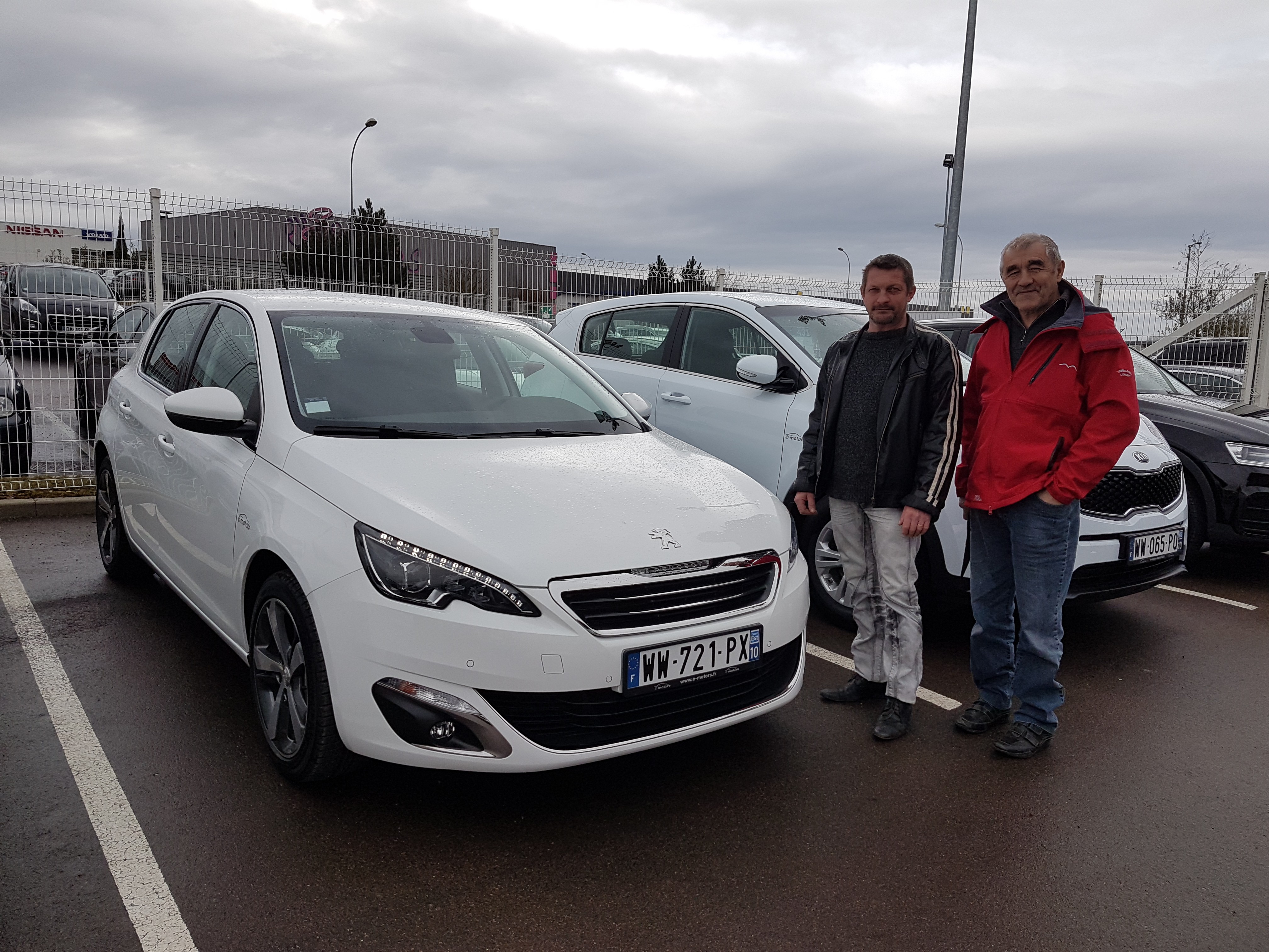 Avis-mandataire-auto-Emotors-Peugeot-308-Allure-bluehdi-120-plus-jantes-17.