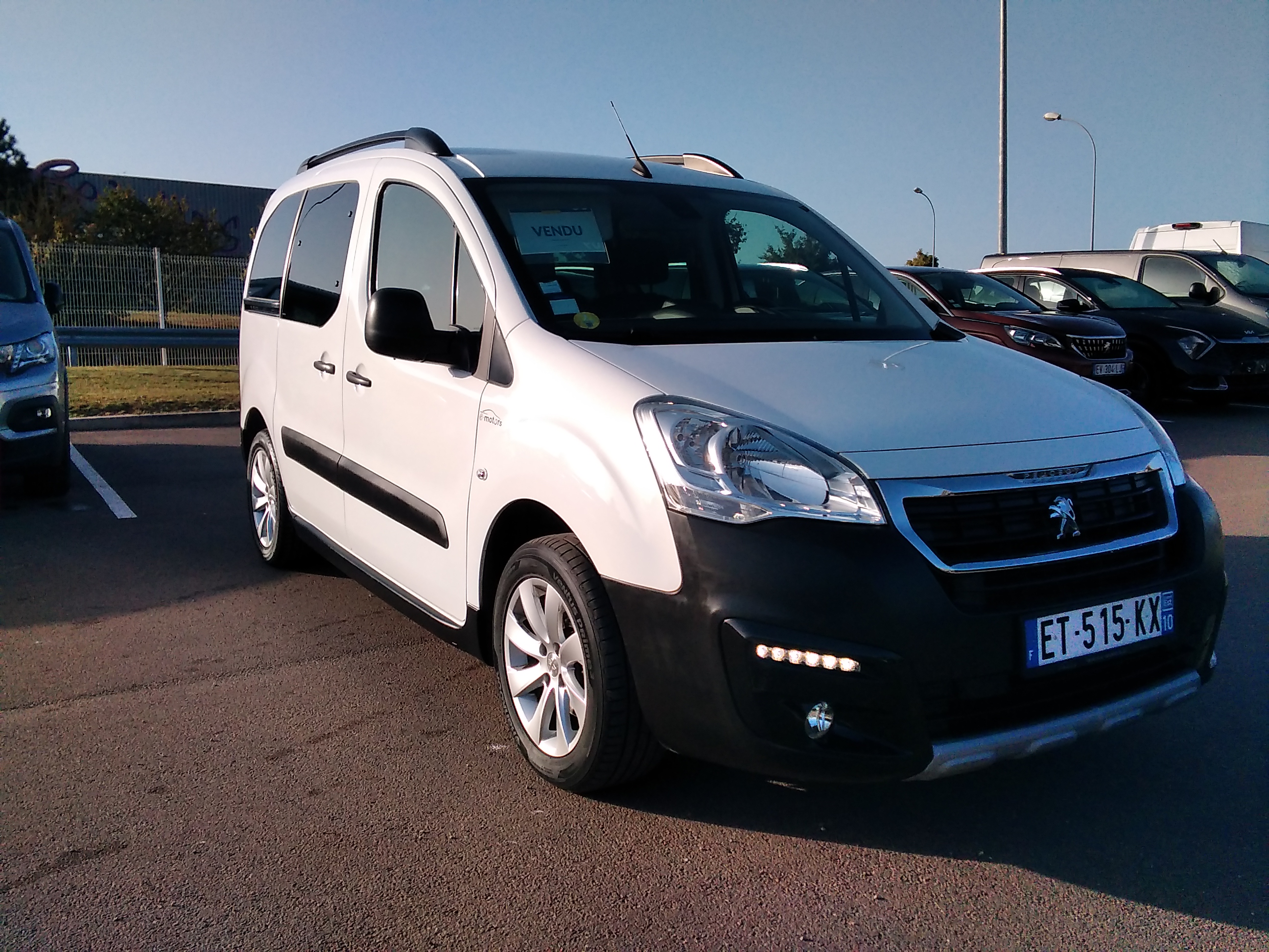 Avis-mandataire-auto-Emotors-Peugeot-Partner-tepee-1-6-bluehdi-100ch-s-s-bvm5-outdoor.