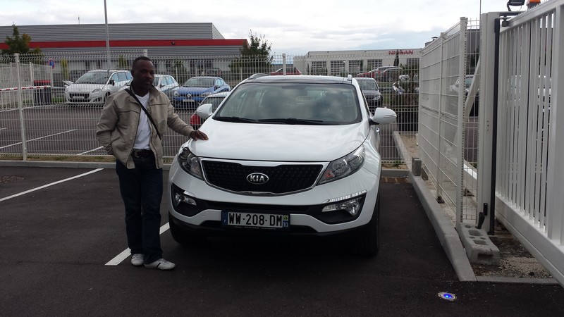 Avis-mandataire-auto-Emotors--Kia-sportage-active-crdi-115-4x2-plus-gps-plus-toit-vitr-.