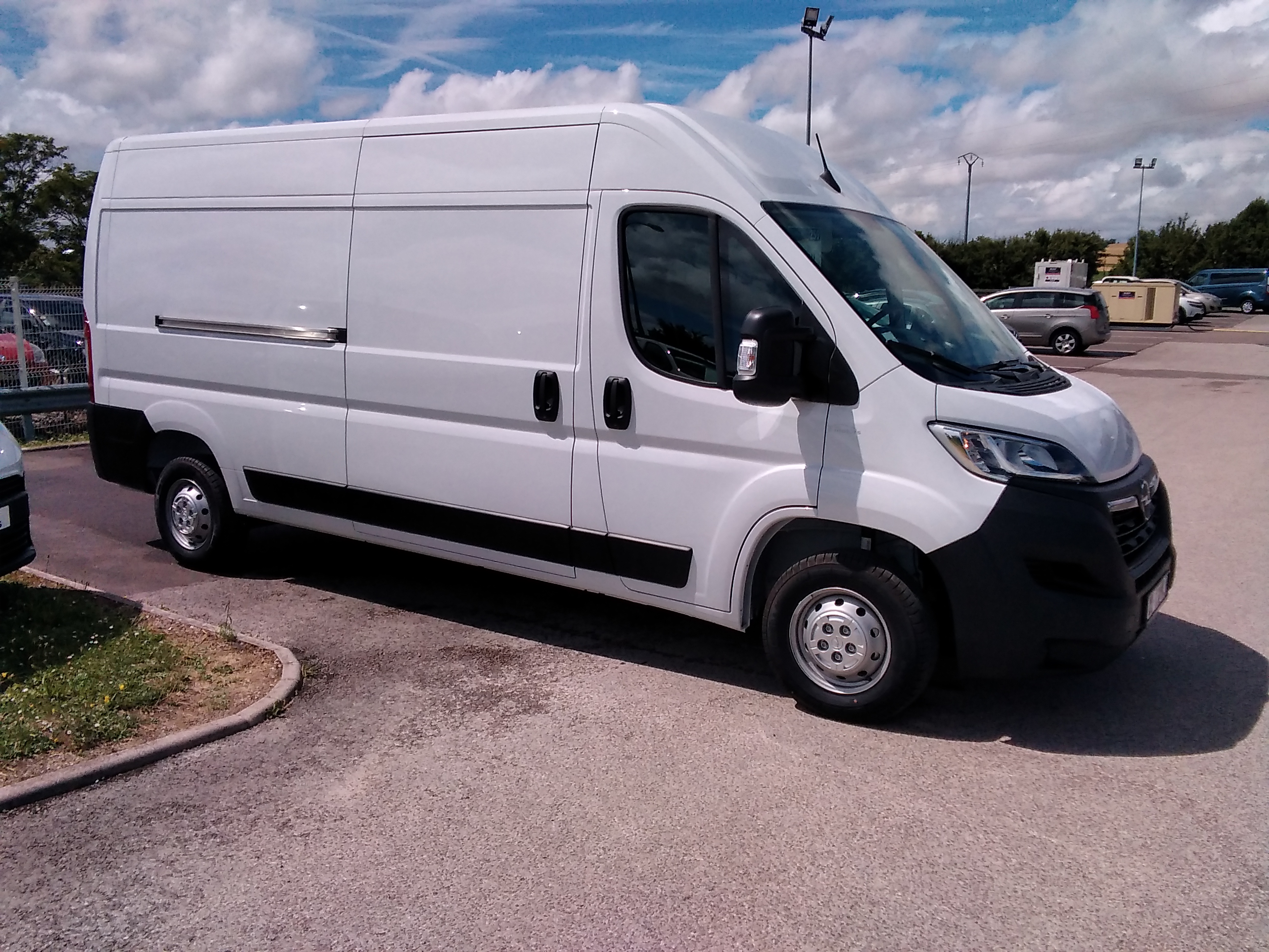 Avis-mandataire-auto-Emotors-Opel-Movano-fourgon-3-5t-l3h2-120-bluehdi-s-s.