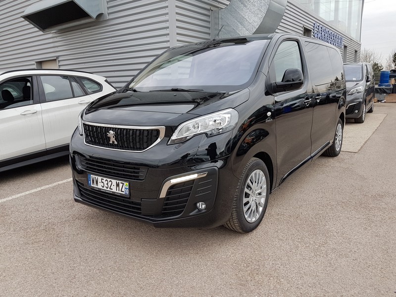 Avis-mandataire-auto-Emotors-Peugeot-Traveller-Standard-1-6-bluehdi-115ch-s-s-bvm6-active-8-places.