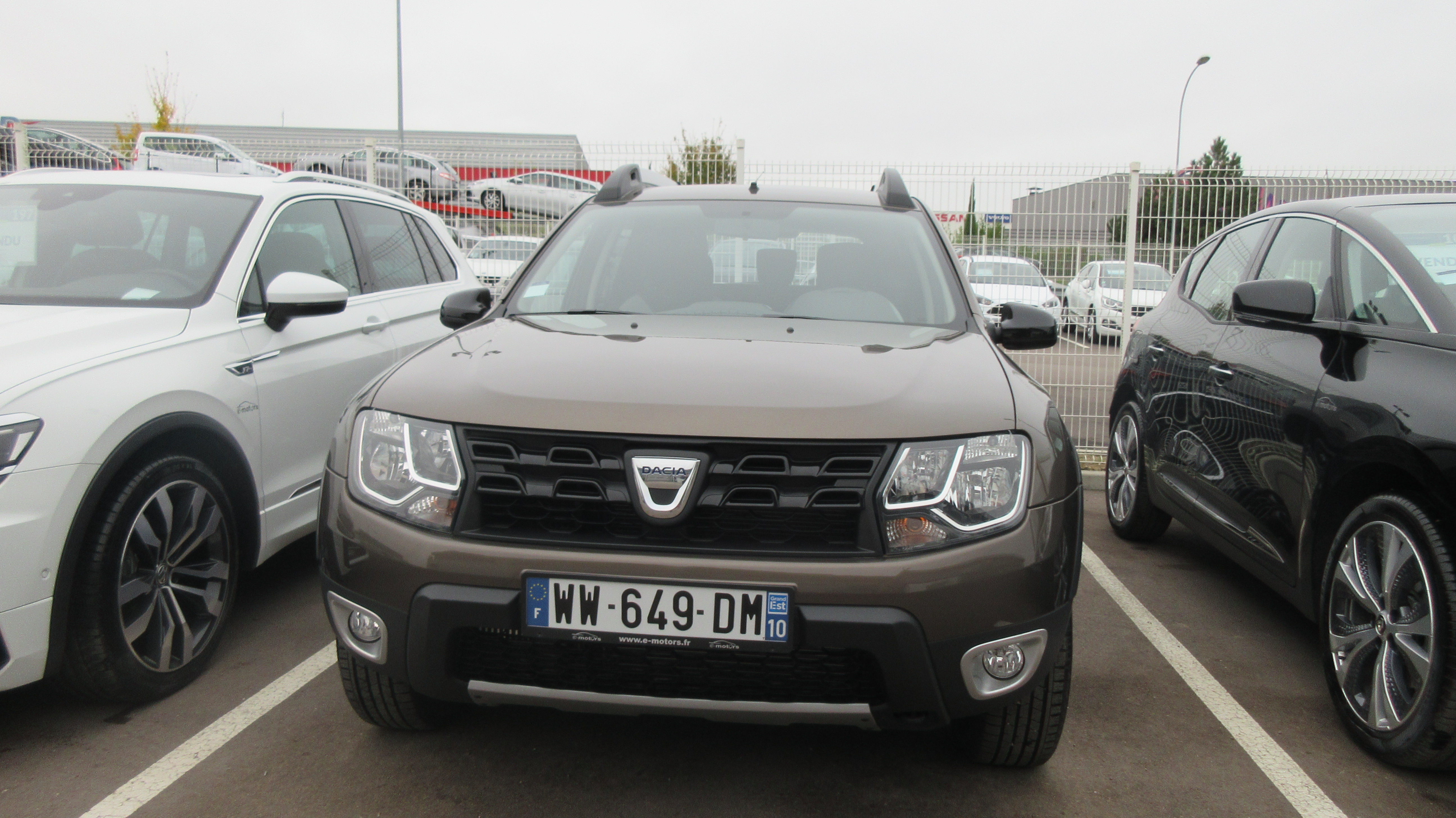 Avis-mandataire-auto-Emotors-Dacia-Duster-Black-touch-dci-110-edc-4x2.