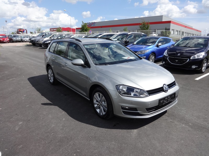 Avis-mandataire-auto-Emotors--Volkswagen-golf-sw-confortline-tdi-150-.