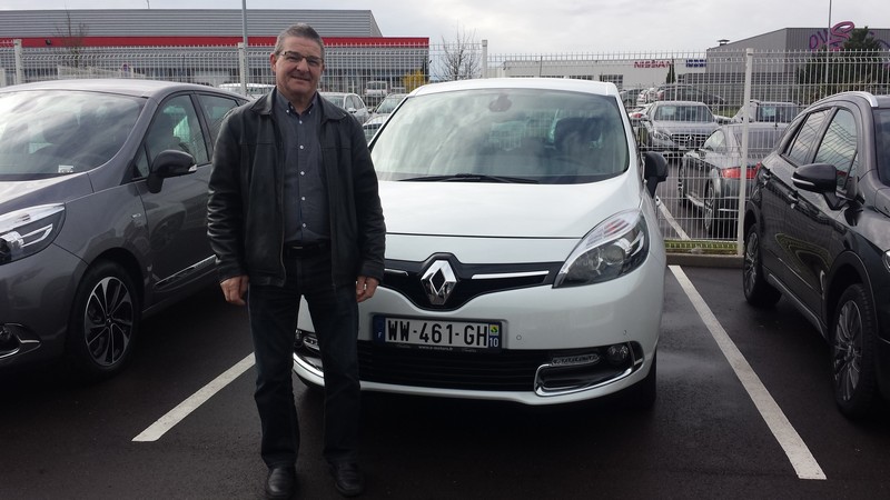 Avis-mandataire-auto-Emotors--Renault-scenic-iii-bose-tce-130-energy-.