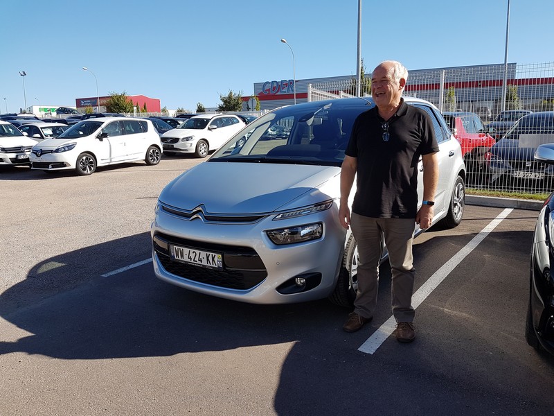 Avis-mandataire-auto-Emotors-Citroen-C4-picasso-Intensive-sur-quip-e-bluehdi-150-eat6.