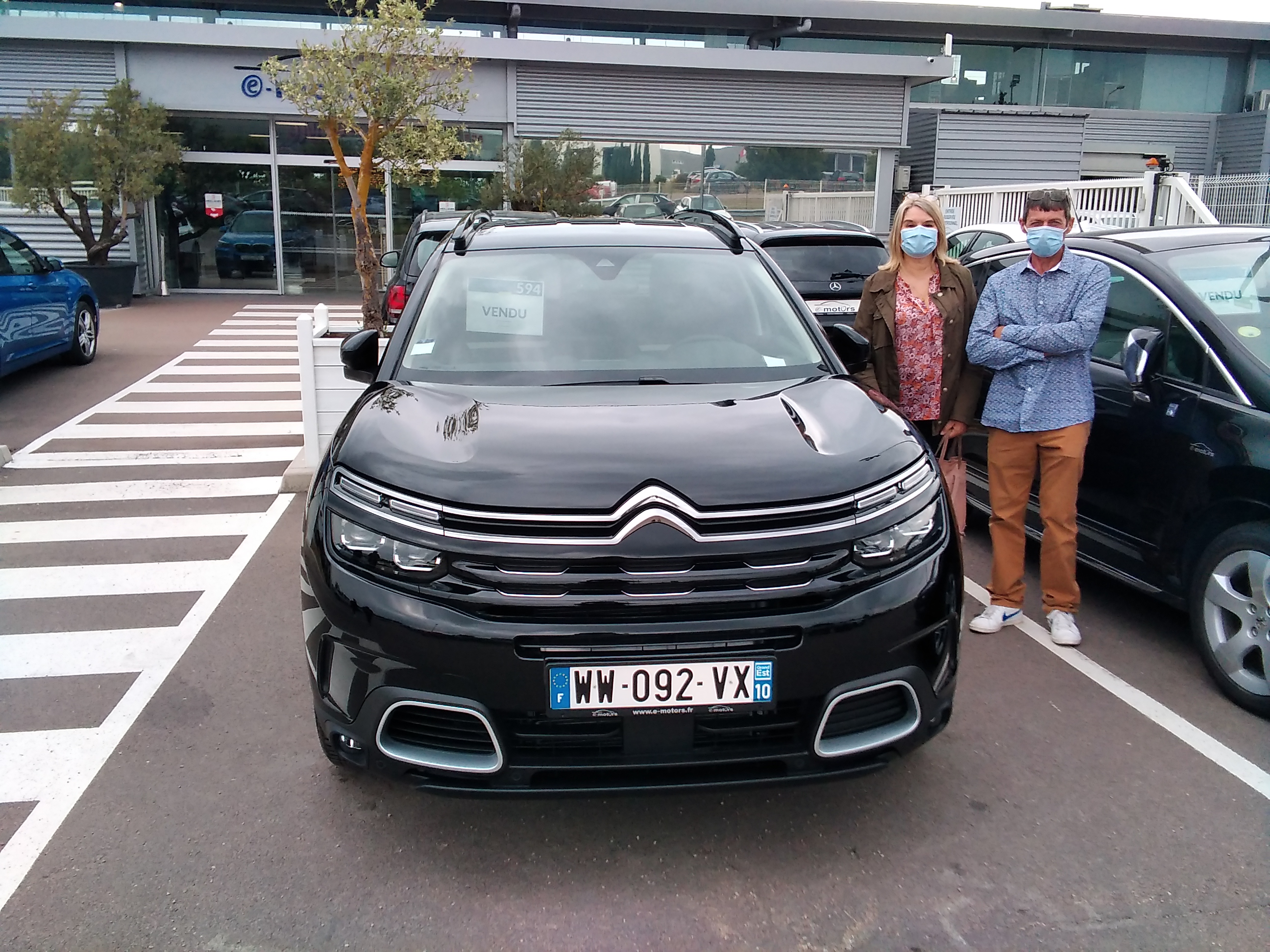 Avis-mandataire-auto-Emotors-Citroen-C5-aircross-Shine-bluehdi-130-s-s-plus-hayon-mains-libres.